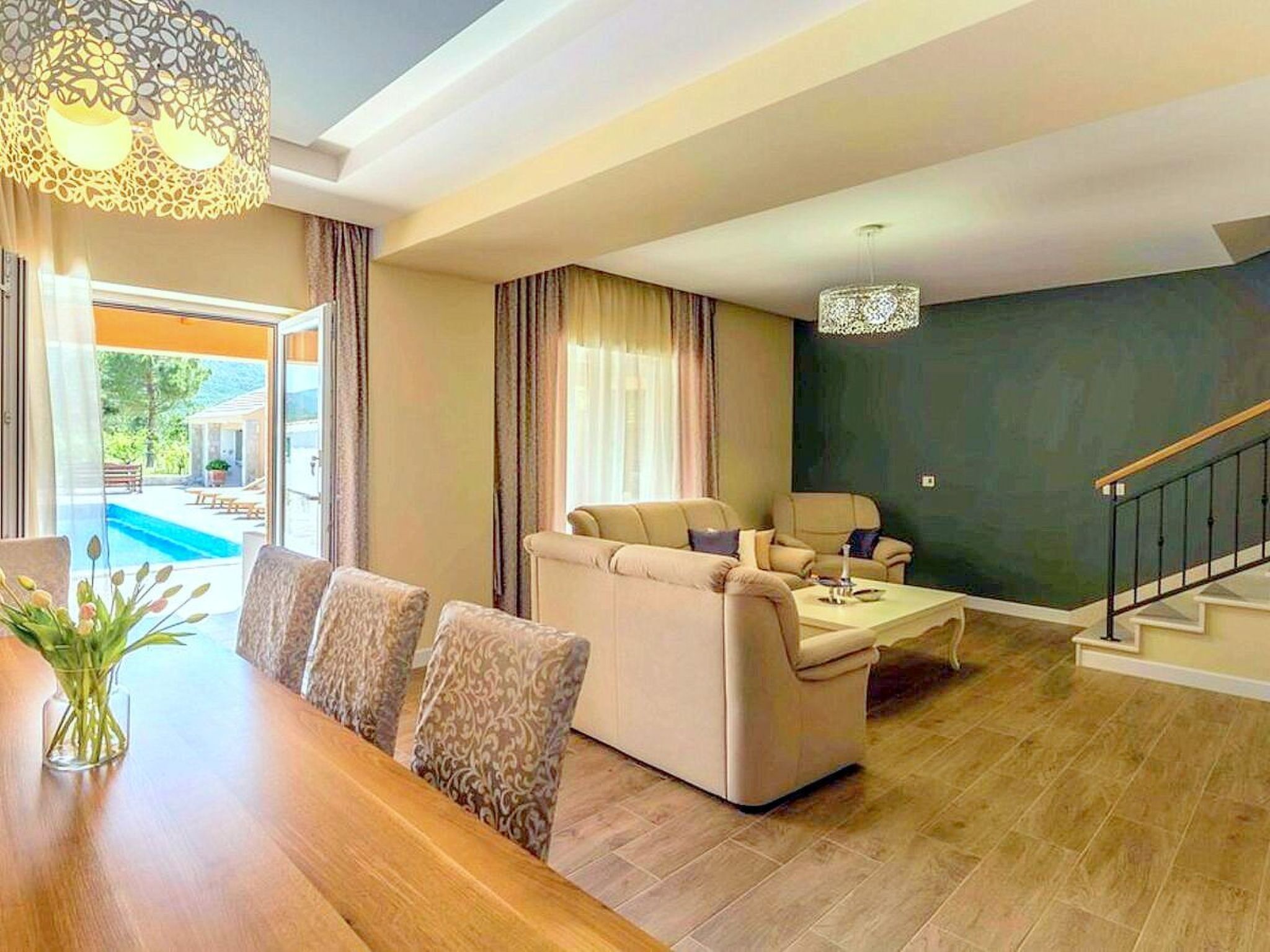 Villa Zara mit beheiztem Hydromassage-Pool-Dedans