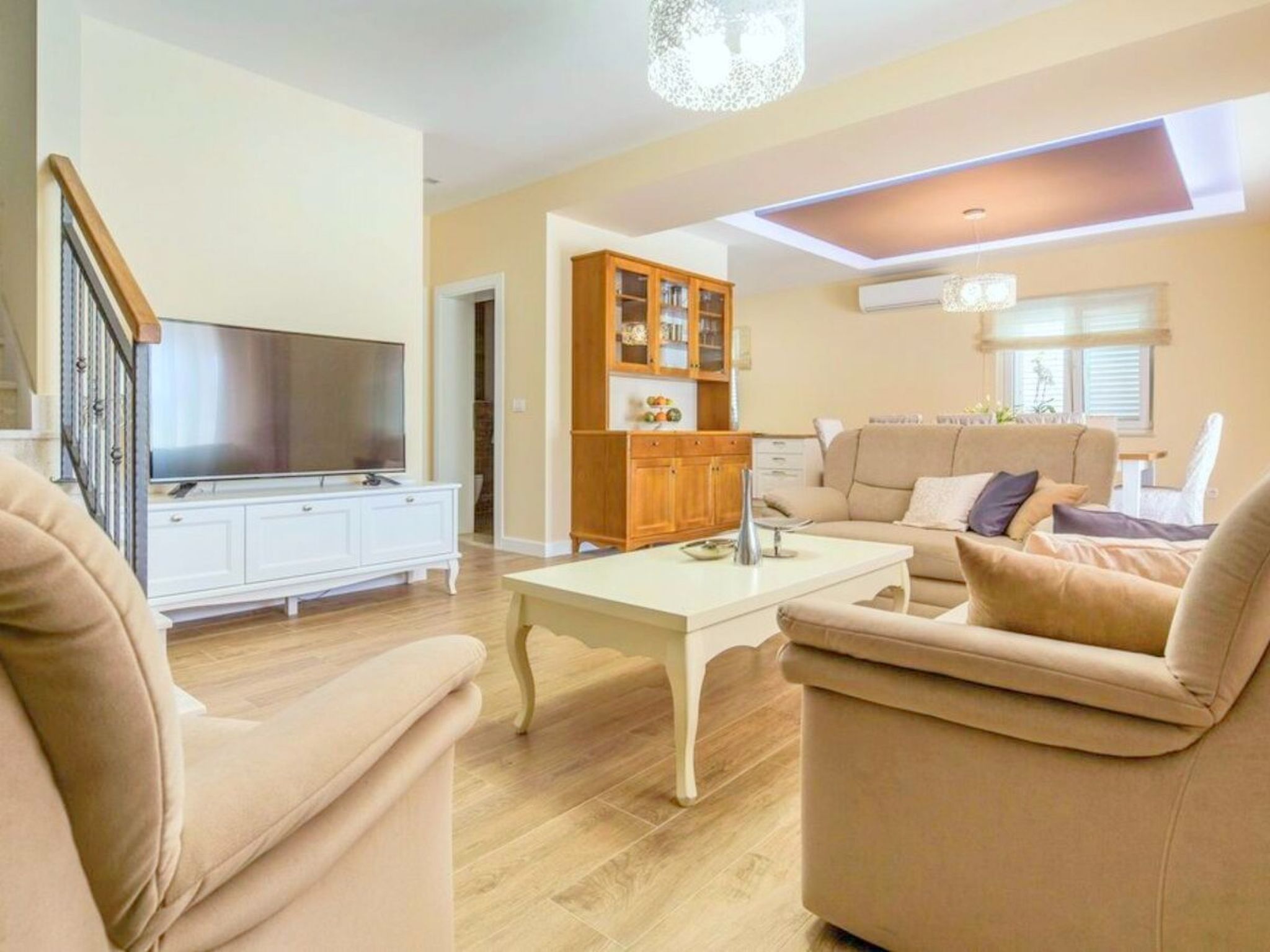 Villa Zara mit beheiztem Hydromassage-Pool-Dedans