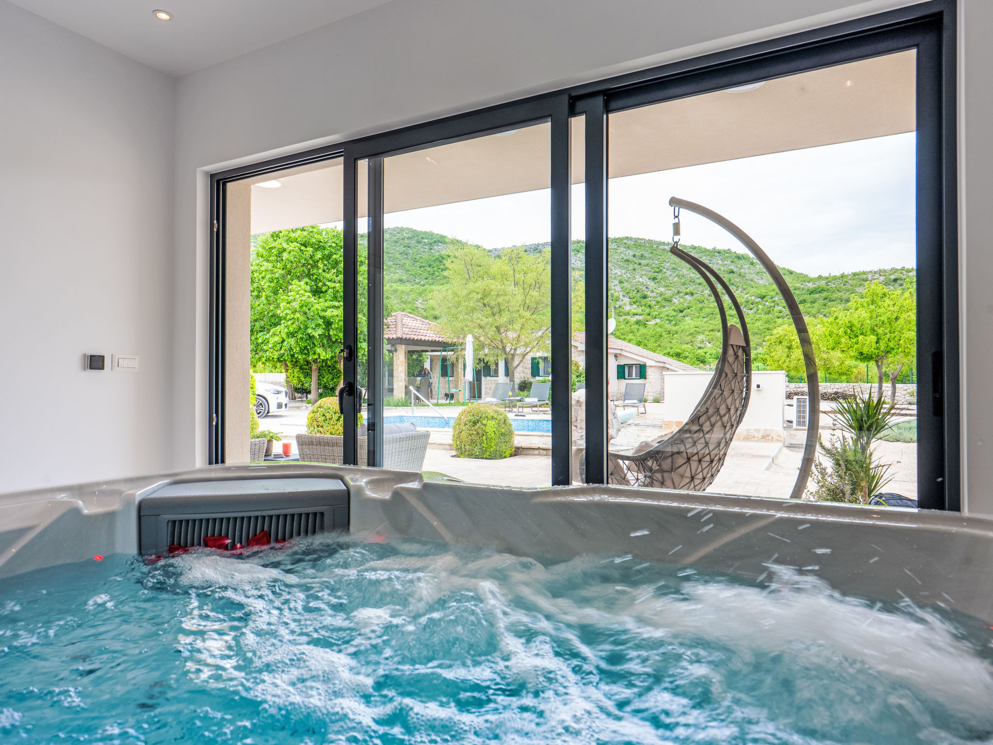Villa Silentio Luxury with pool,jacuzzi sauna