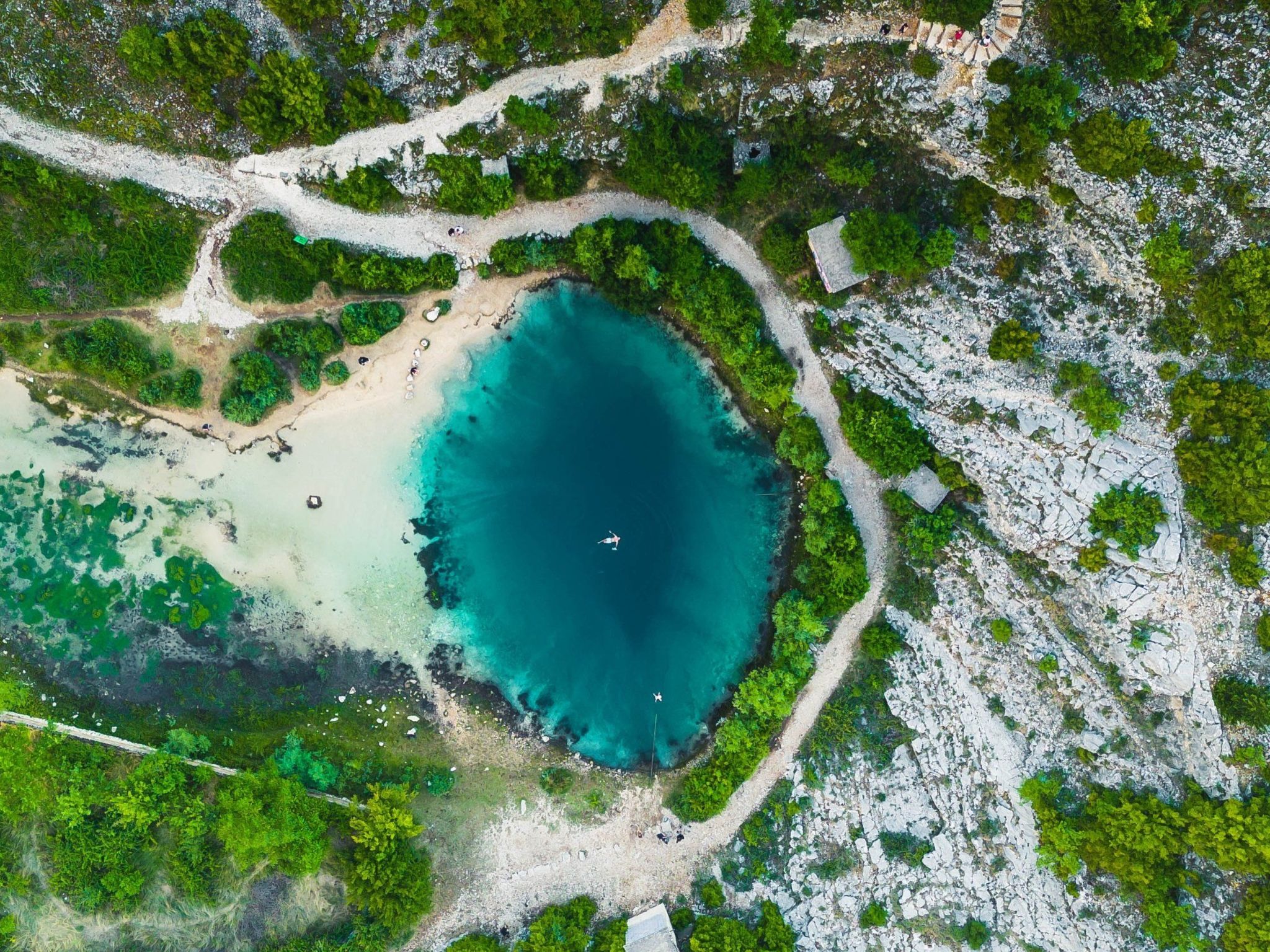 Freistehendes Ferienhaus in Duge Njive mit Privatem Pool-Dedans