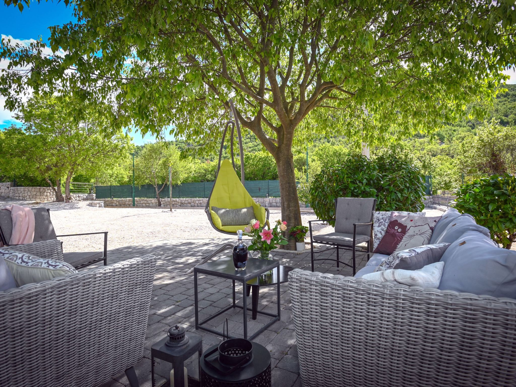 Freistehendes Ferienhaus in Duge Njive mit Privatem Pool-Dedans