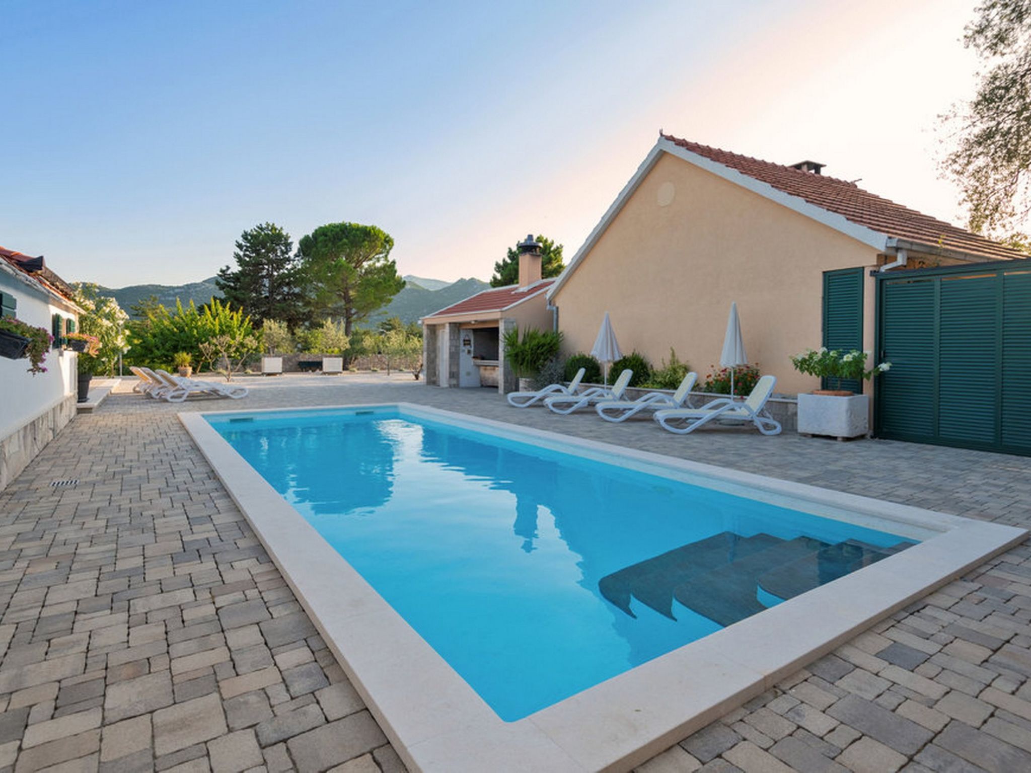 Ferienvilla "Nautica" mit Bergblick-Binnen