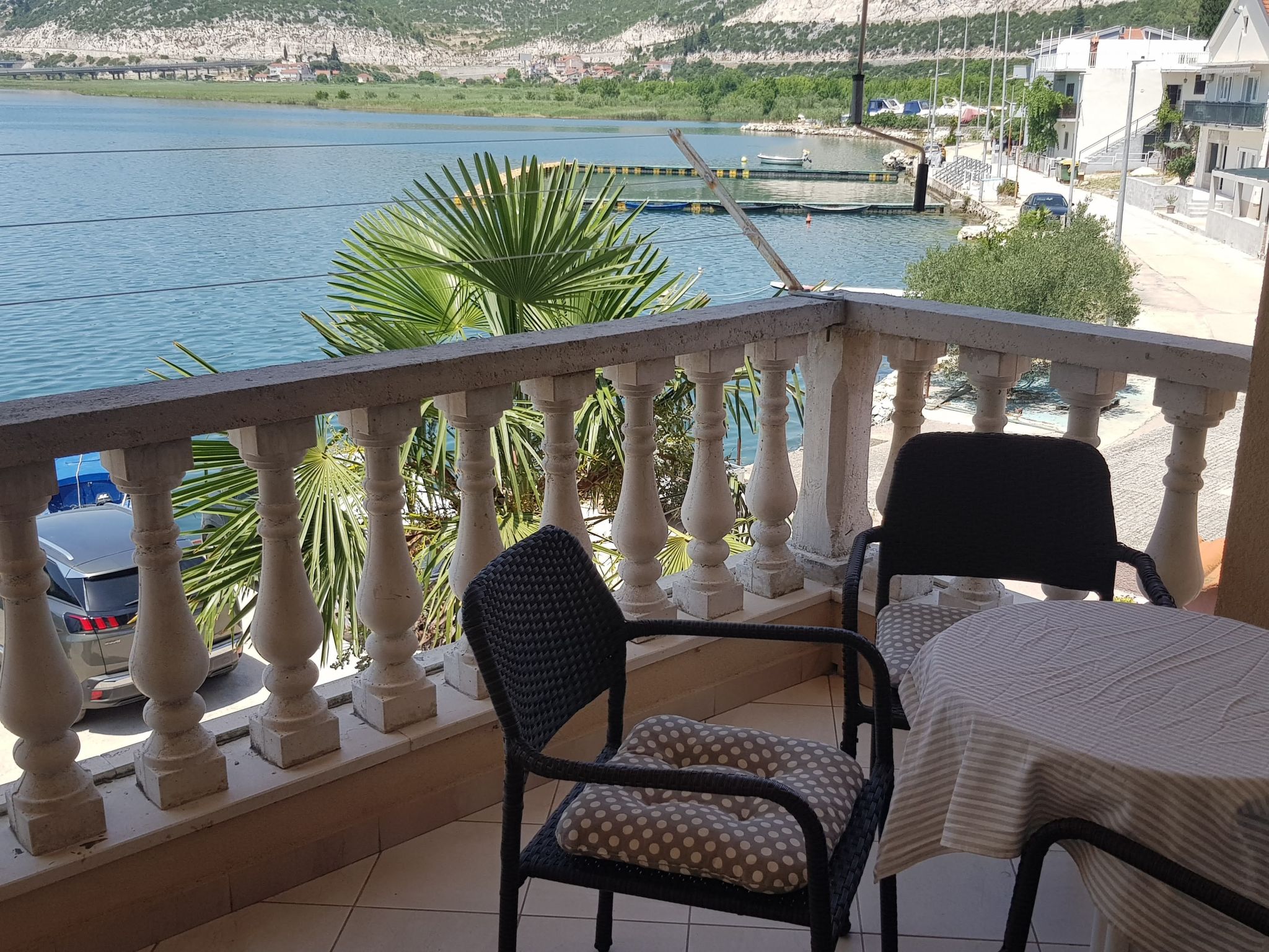 Für 4 Personen-Binnen