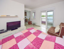 Knusse studio aan zee in Blace, 10 meter van het strand - thumbnail 6