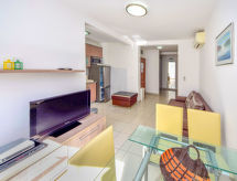Appartement aan zee in Blace - 10 meter van het strand - thumbnail 5