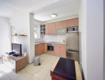 Appartement aan zee in Blace - 10 meter van het strand - thumbnail 4