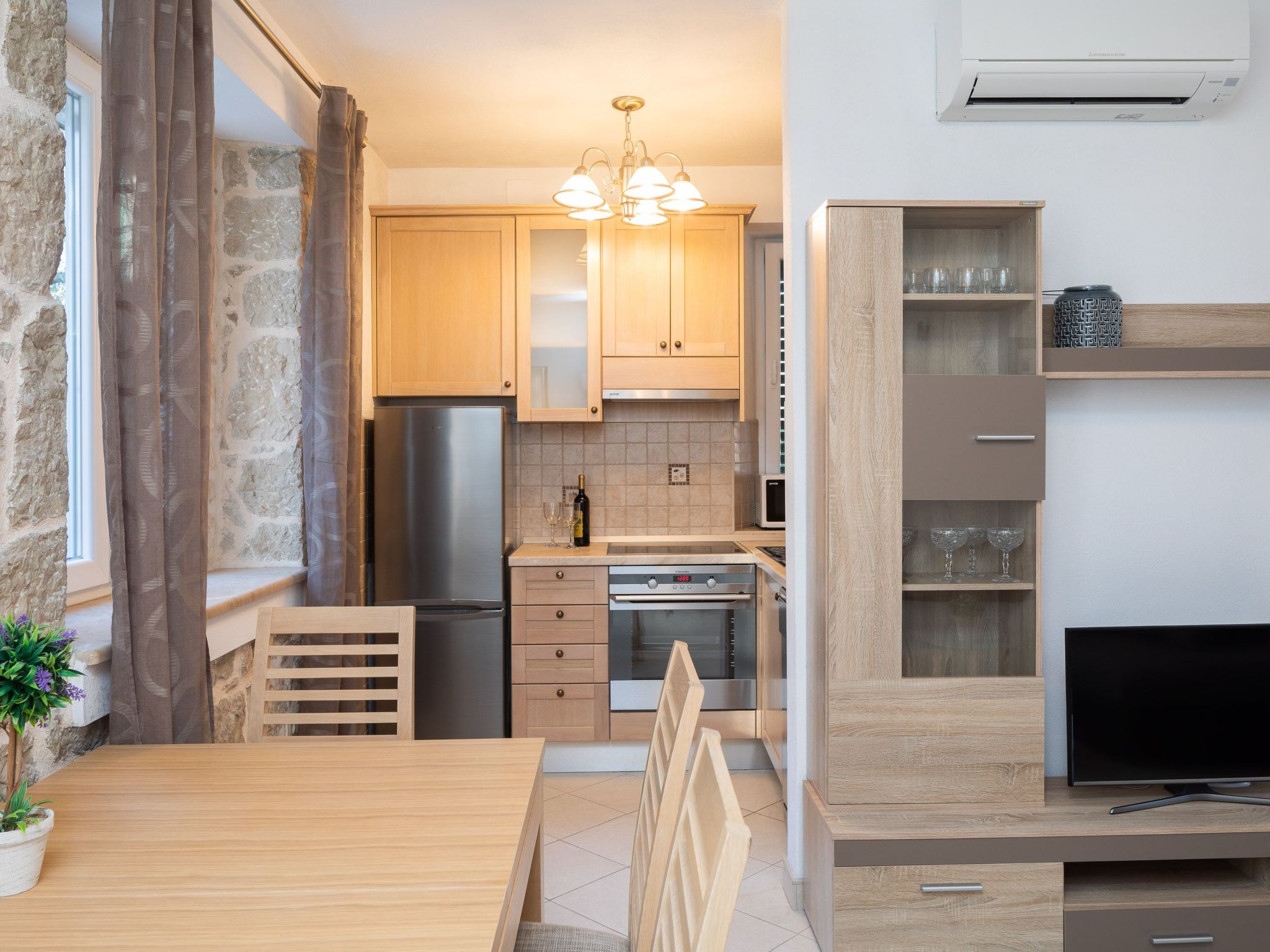 Sonnenaufgang an der Adria - Strandhaus-Drinnen