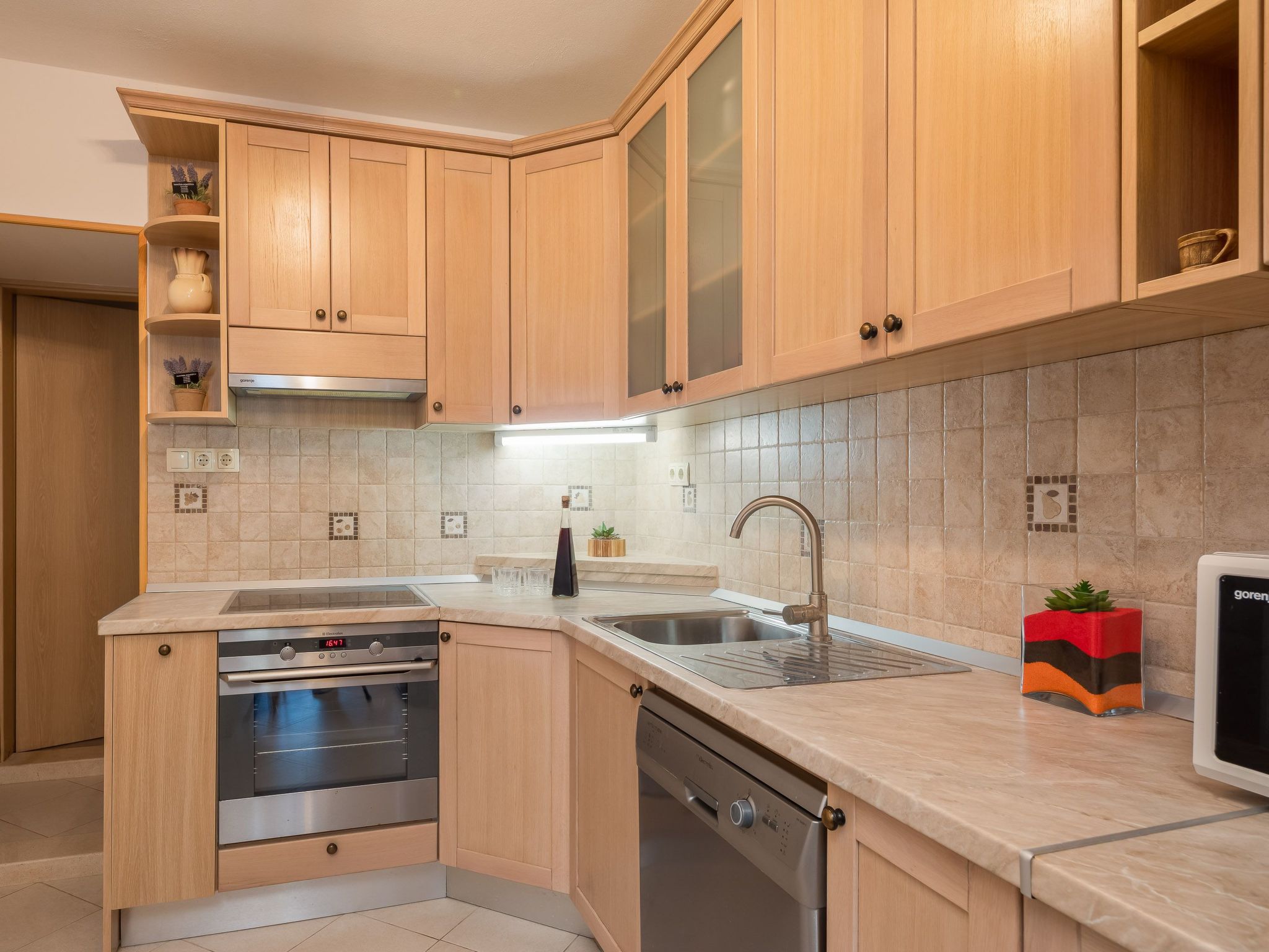 Sonnenaufgang an der Adria - Strandhaus-Drinnen