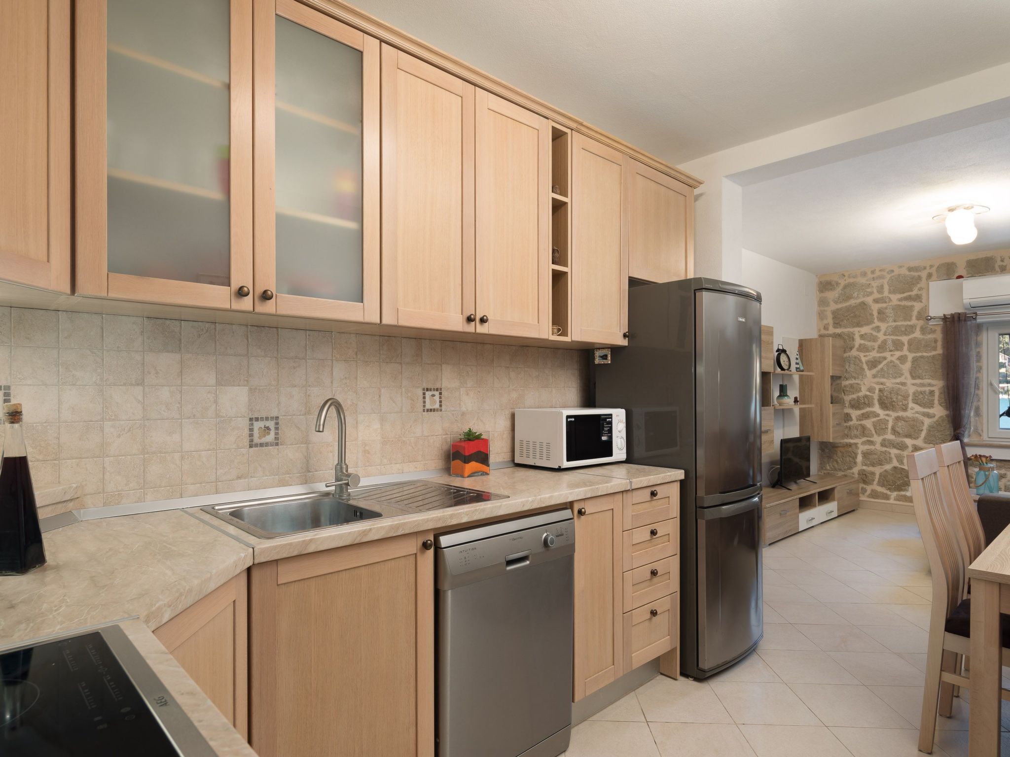 Sonnenaufgang an der Adria - Strandhaus-Drinnen