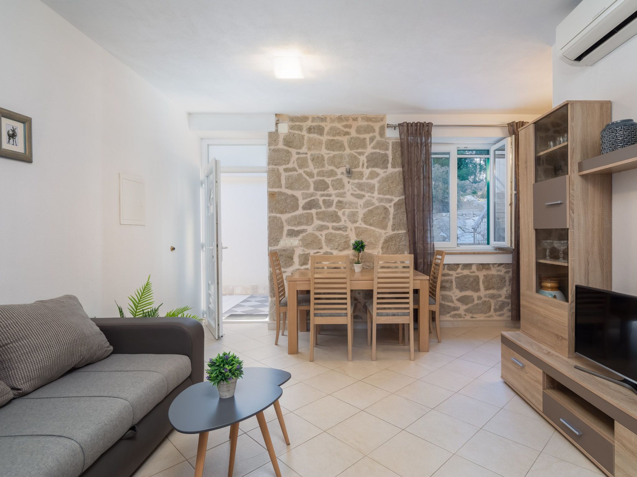 Sonnenaufgang an der Adria - Strandhaus-Drinnen