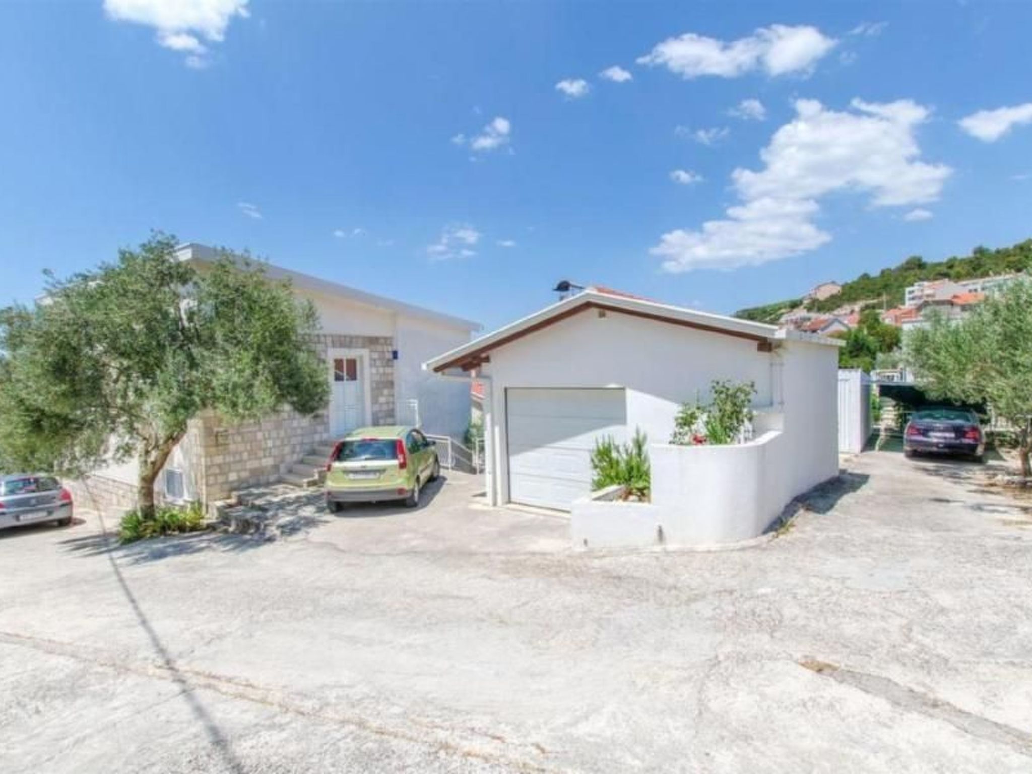 Angenehme Wohnung in Komarna mit privatem Parkplatz-Binnen