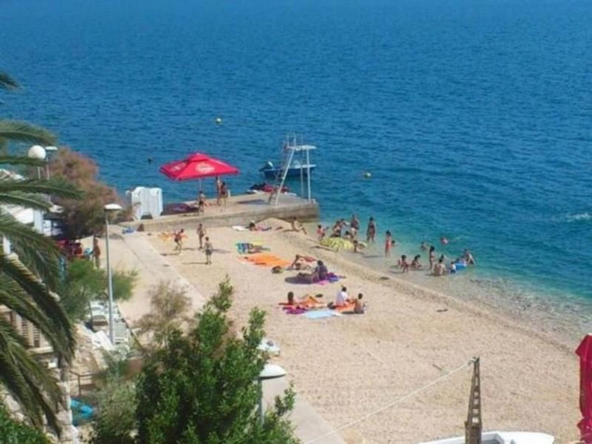 Angenehme Wohnung in Komarna mit privatem Parkplatz-Binnen