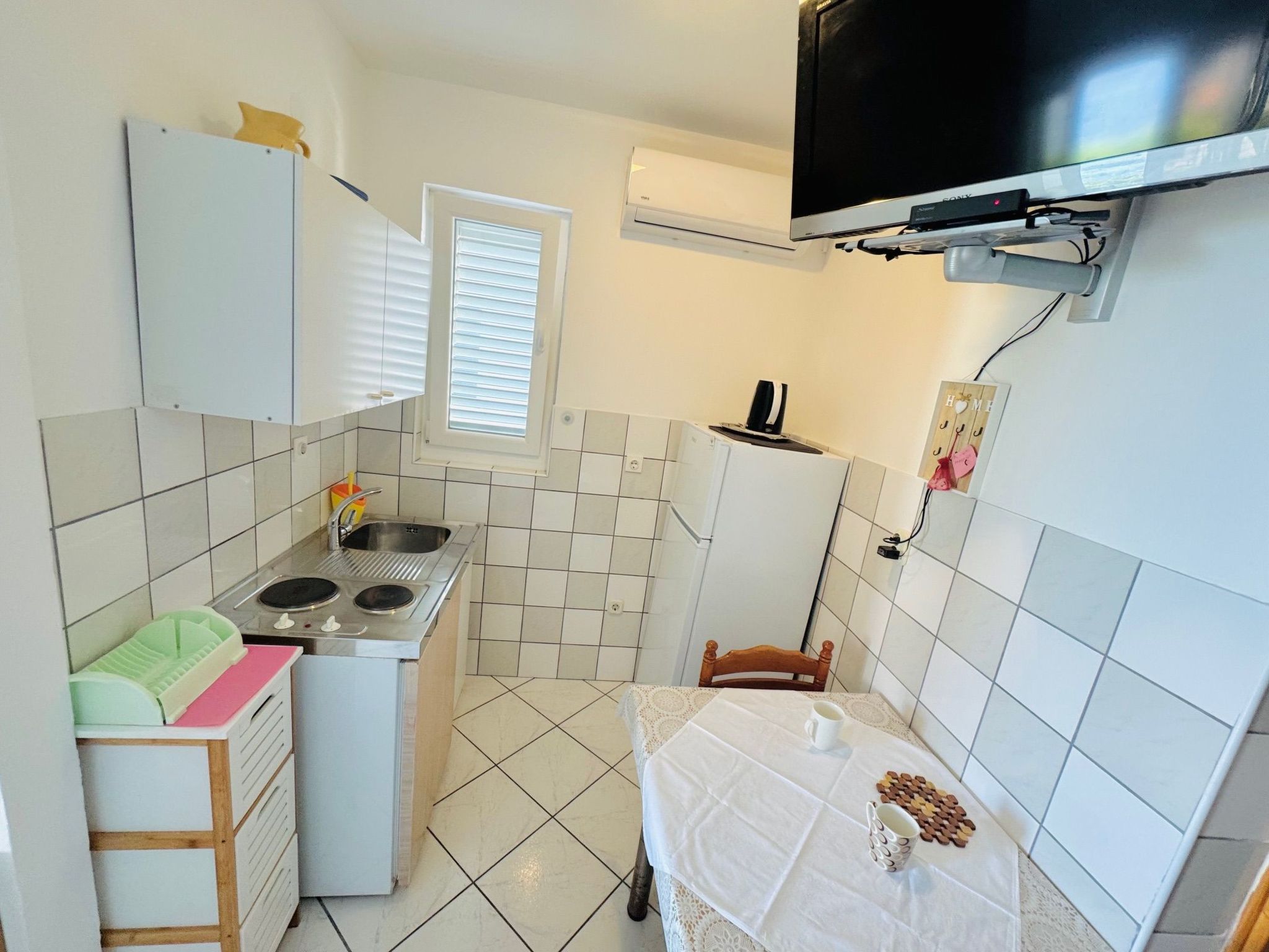 Für drei Personen-Binnen