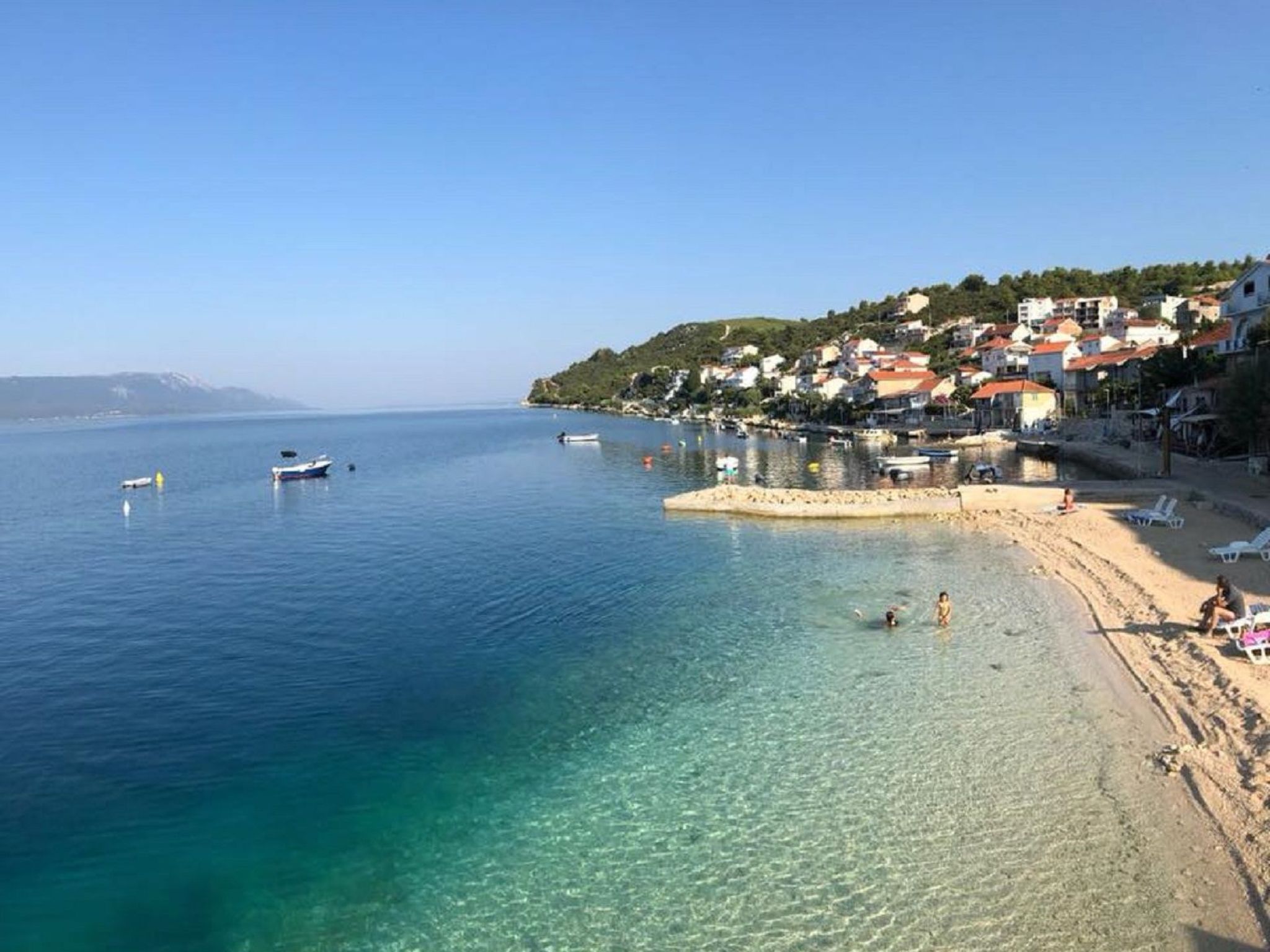 Für drei Personen-Binnen