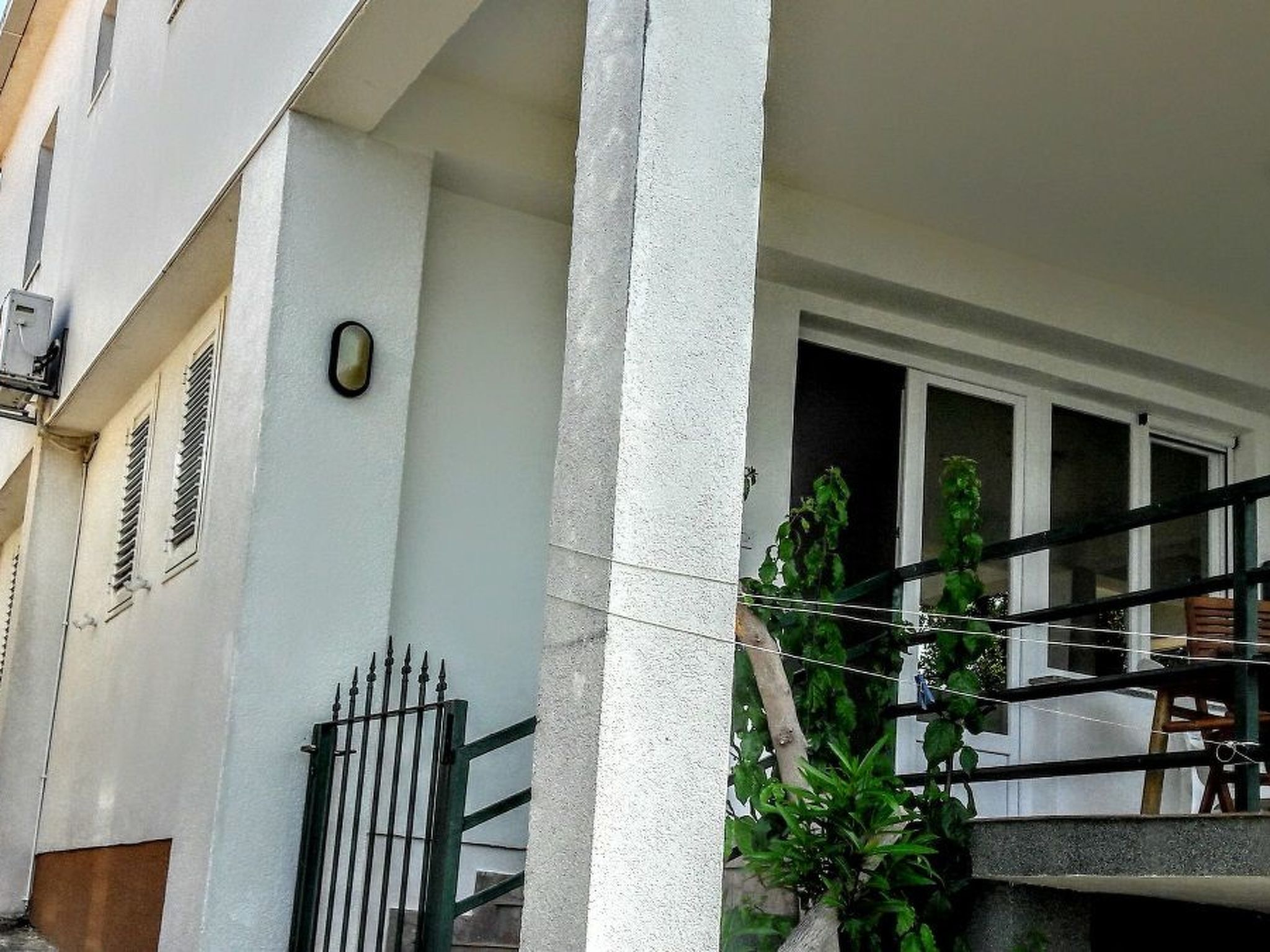 Für drei Personen-Binnen