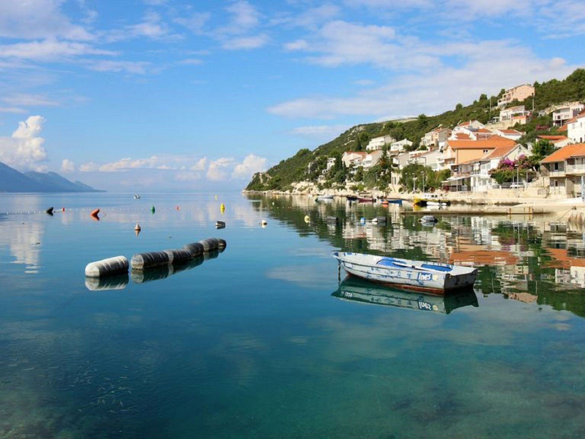 Für drei Personen-Binnen