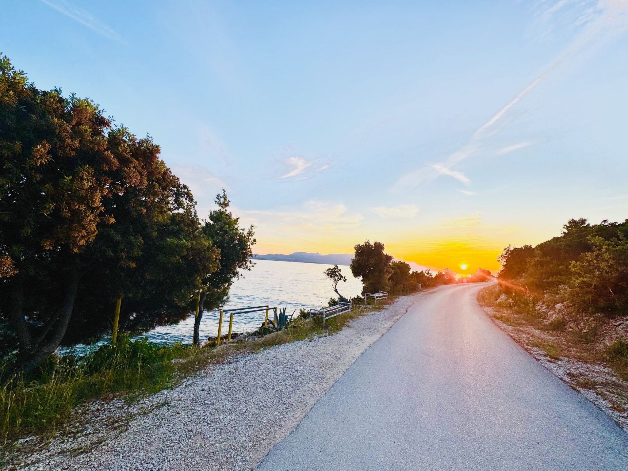 Für drei Personen-Binnen