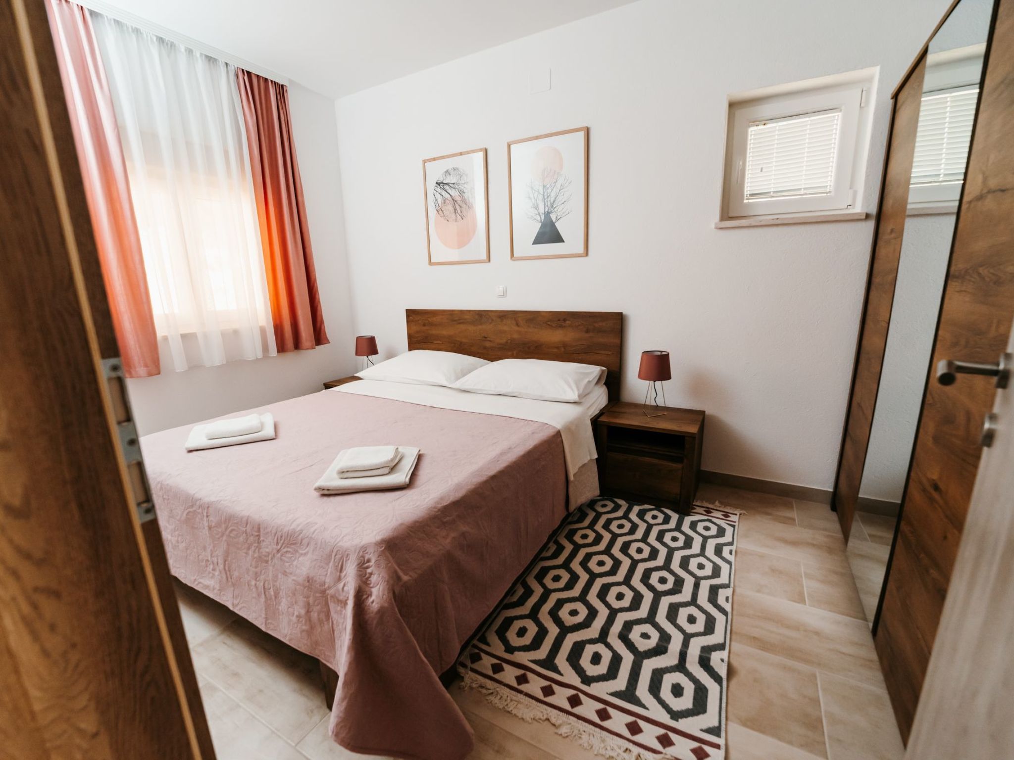 "Gray" mit Blick auf das Wasser-Image-tags.info