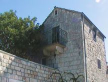 Historisch stenen huis 'Kastil' met privézwembad op 100m van zee in Zrnovo - thumbnail 3
