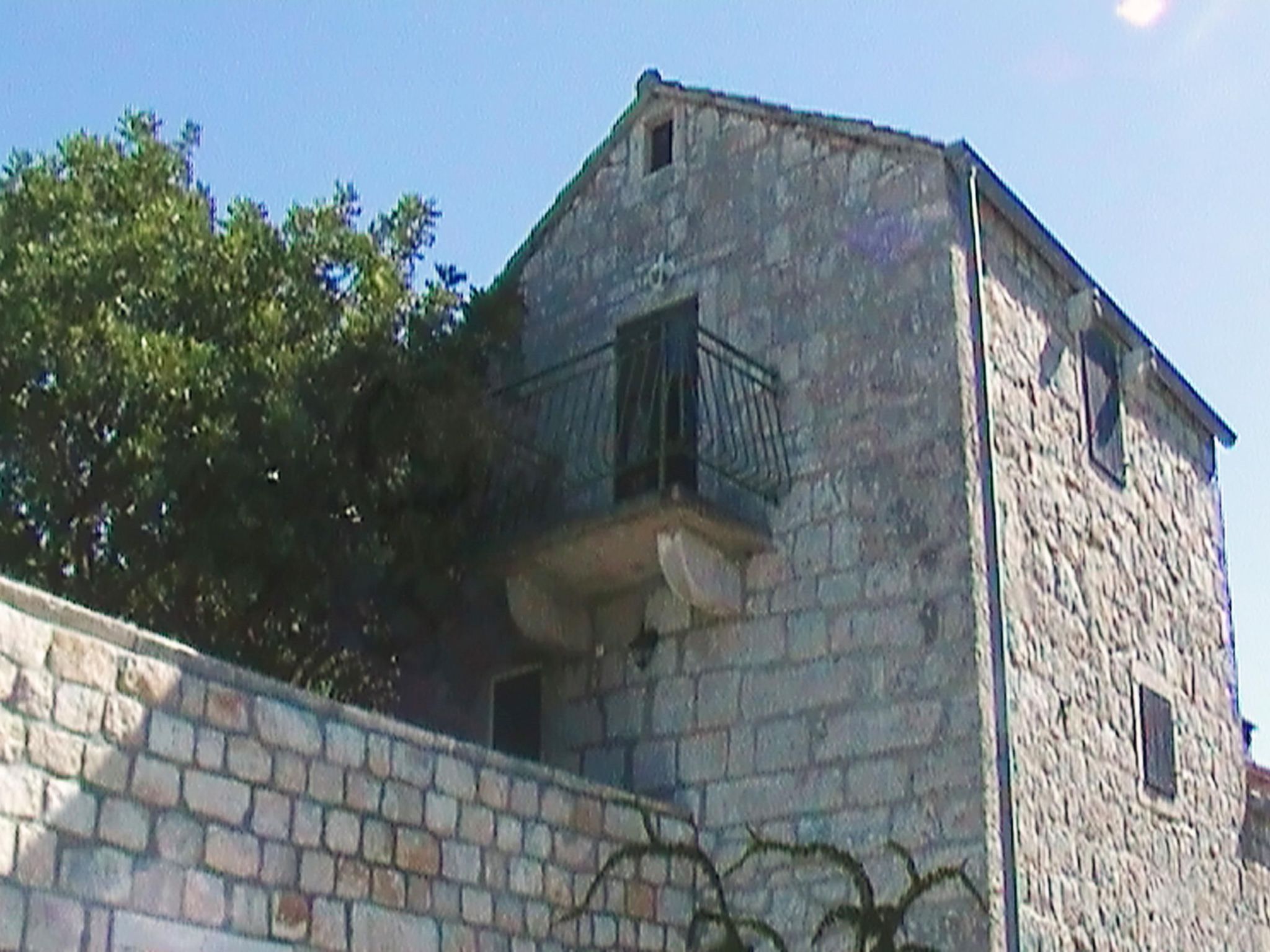 "Kastil" mit privatem Pool-Dedans