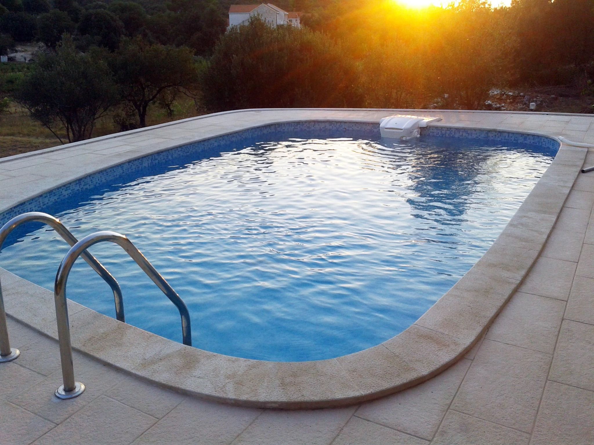 "Kastil" mit privatem Pool-Dedans