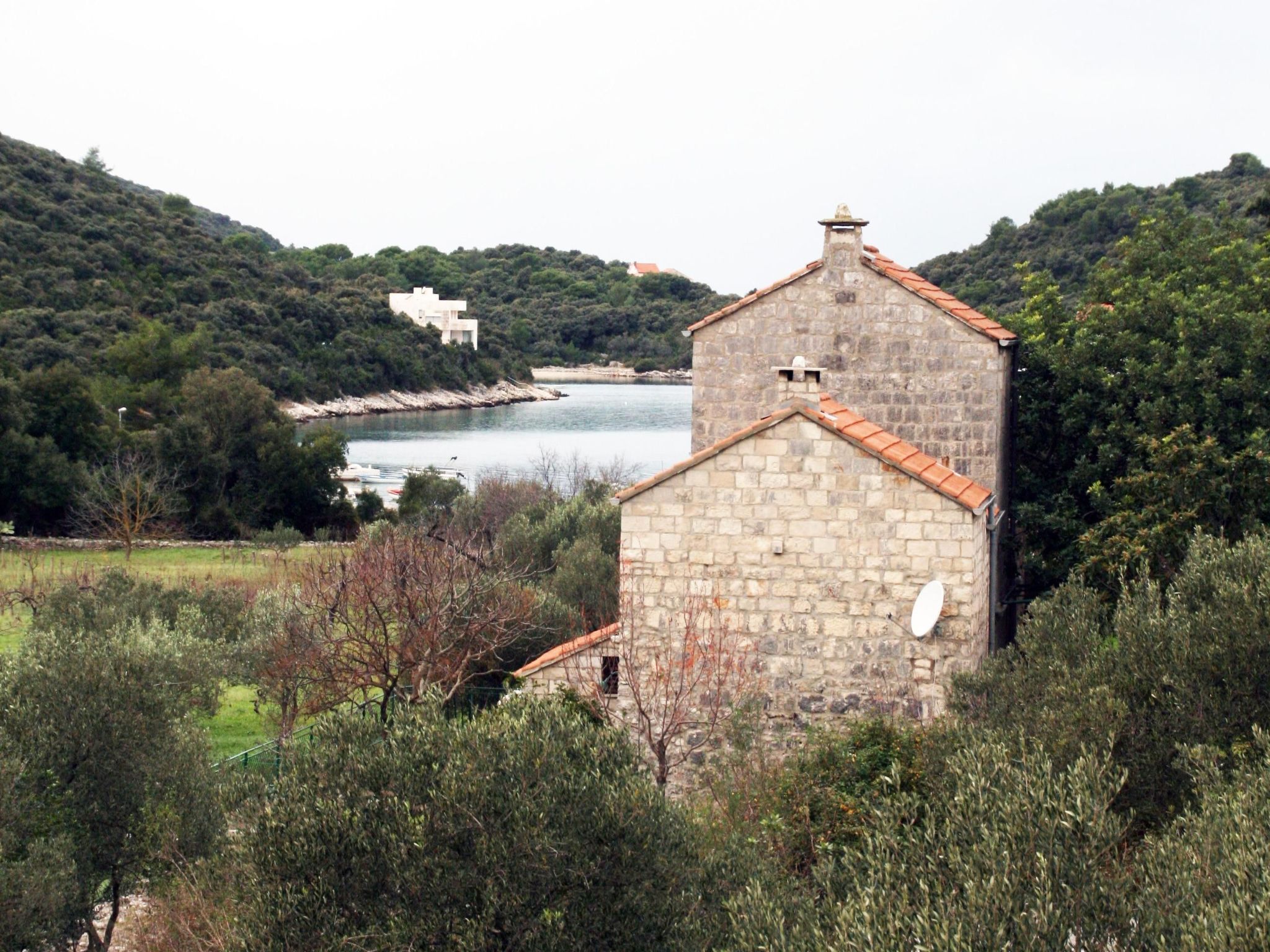 "Kastil" mit privatem Pool-Dedans