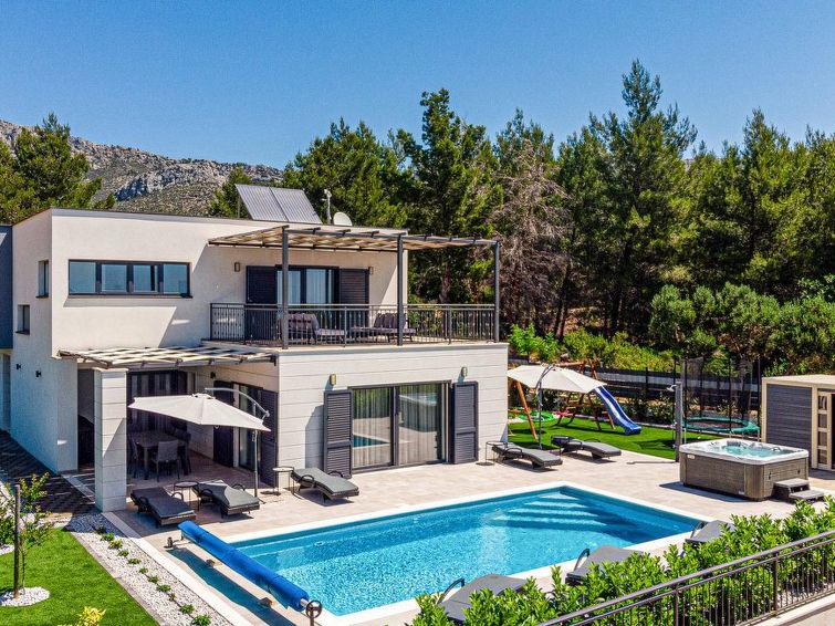 8-persoons vakantiehuis met privézwembad en sauna in Orebić in Orebić