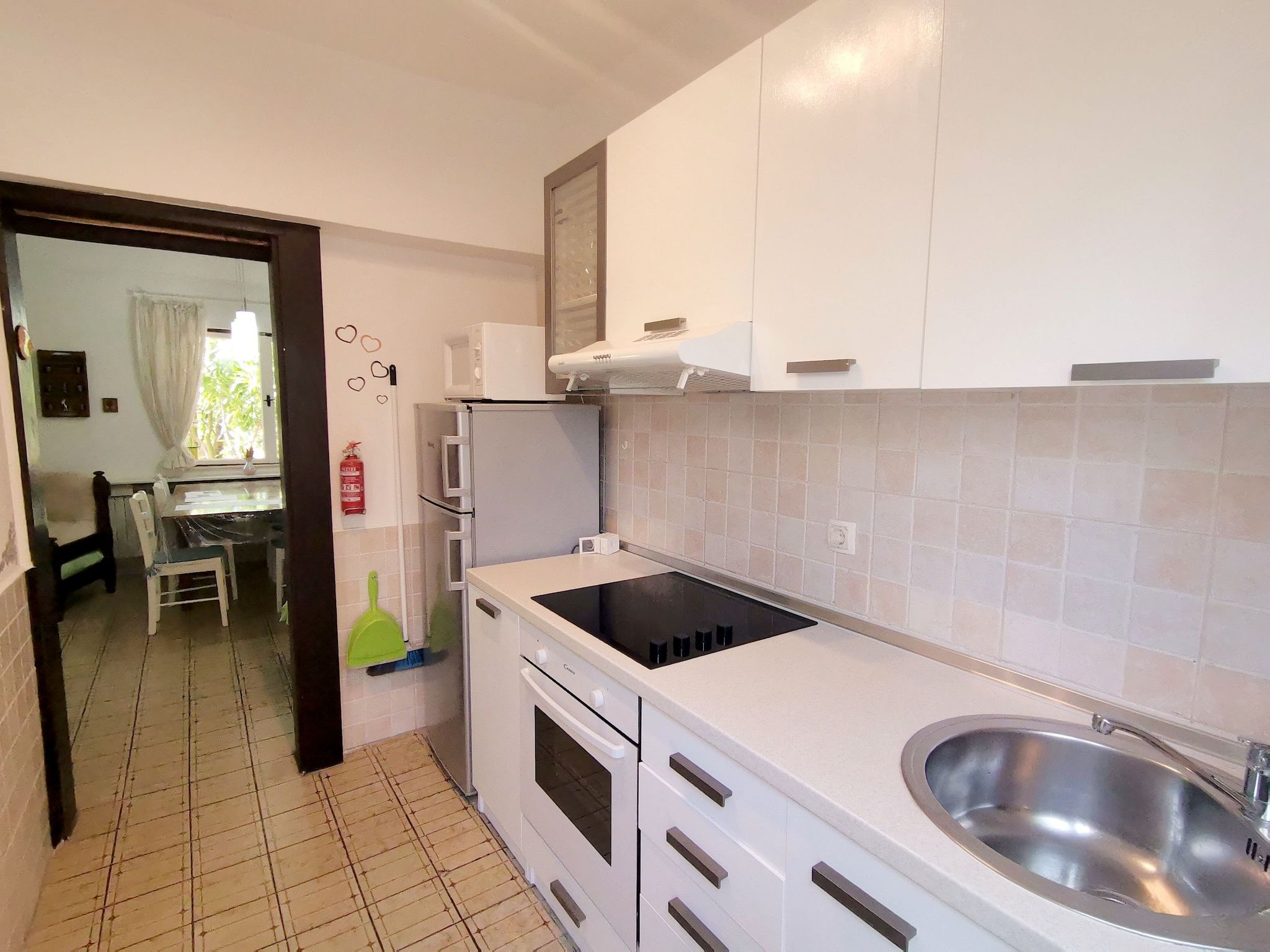 Karmen auf zwei Ebenen mit Garten-Binnen