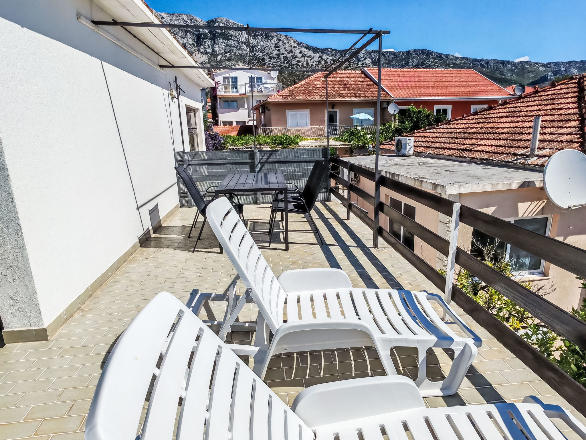 Maison Karmen auf zwei Ebenen mit Garten – Terrasse, photo 30 sur 52