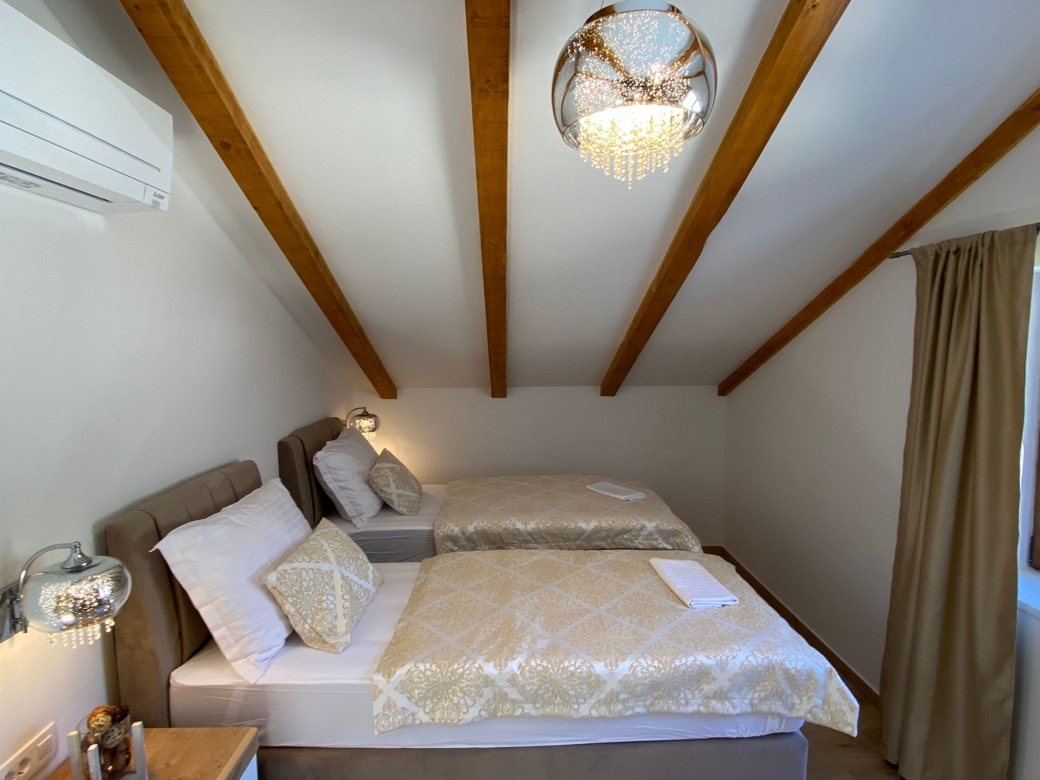 Ferienvilla "Dalmatiner" mit Infinity Pool-Binnen