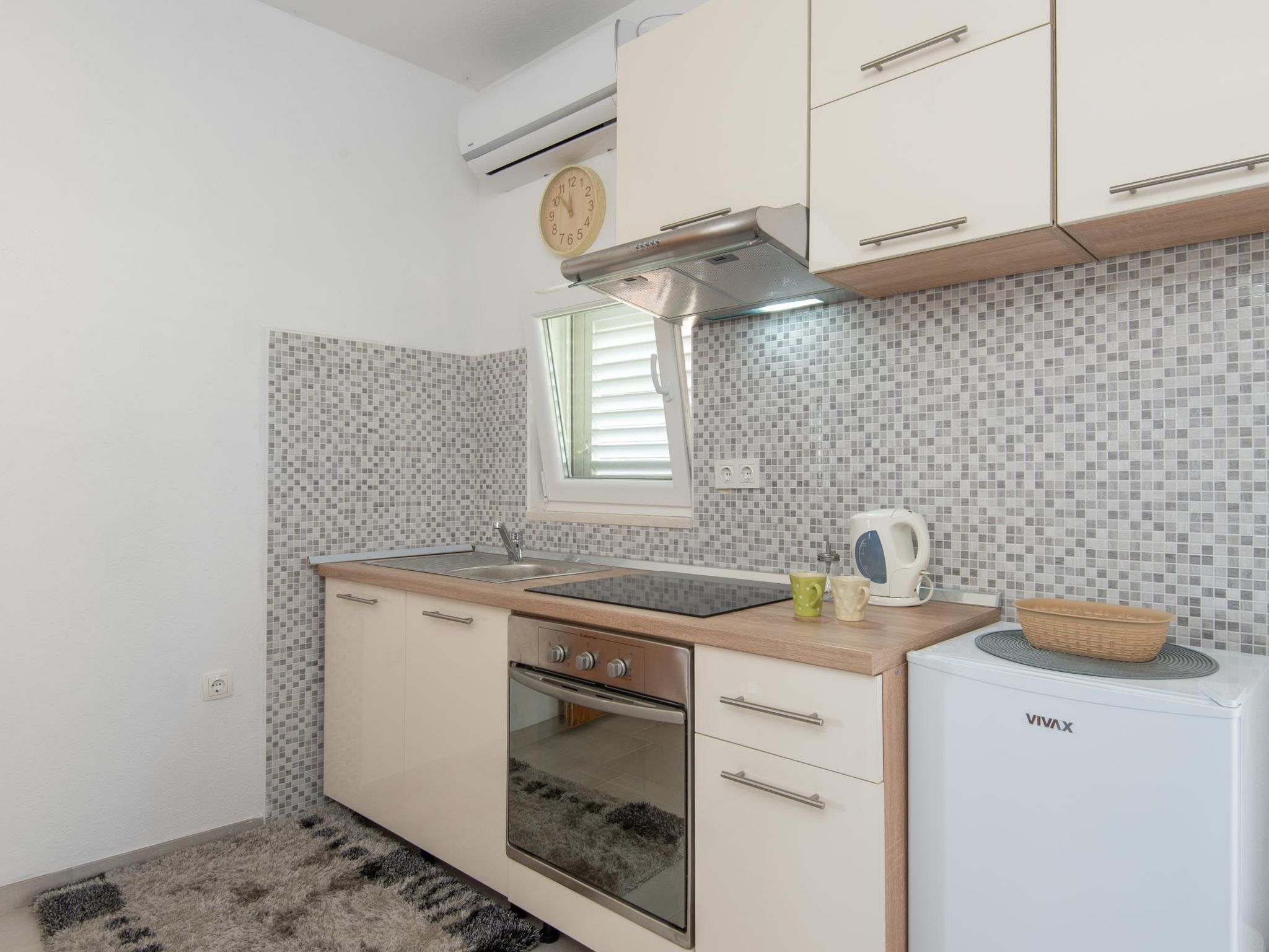 "Kuna" direkt am Strand-Binnen