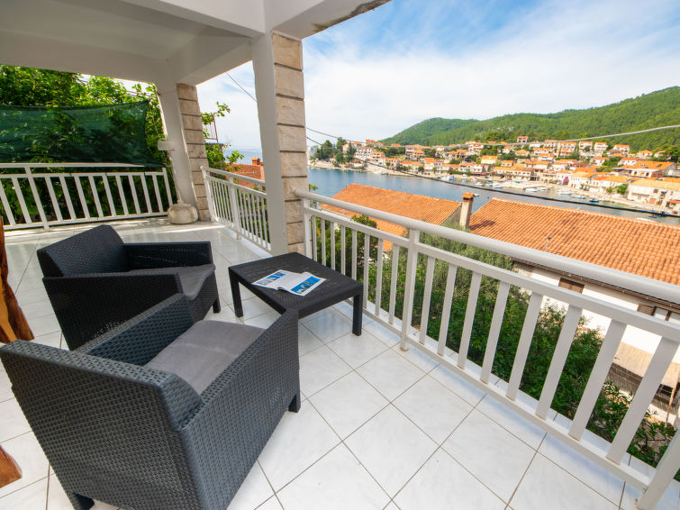 Zeezicht en rust in ruim appartement Repak in Brna, Korčula in Brna