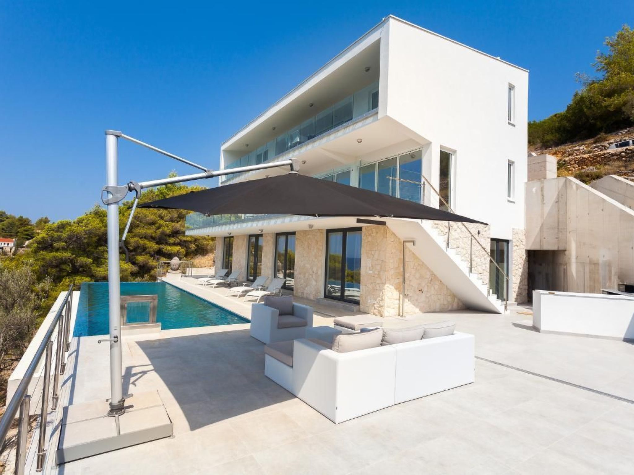 Villa Style and Sea