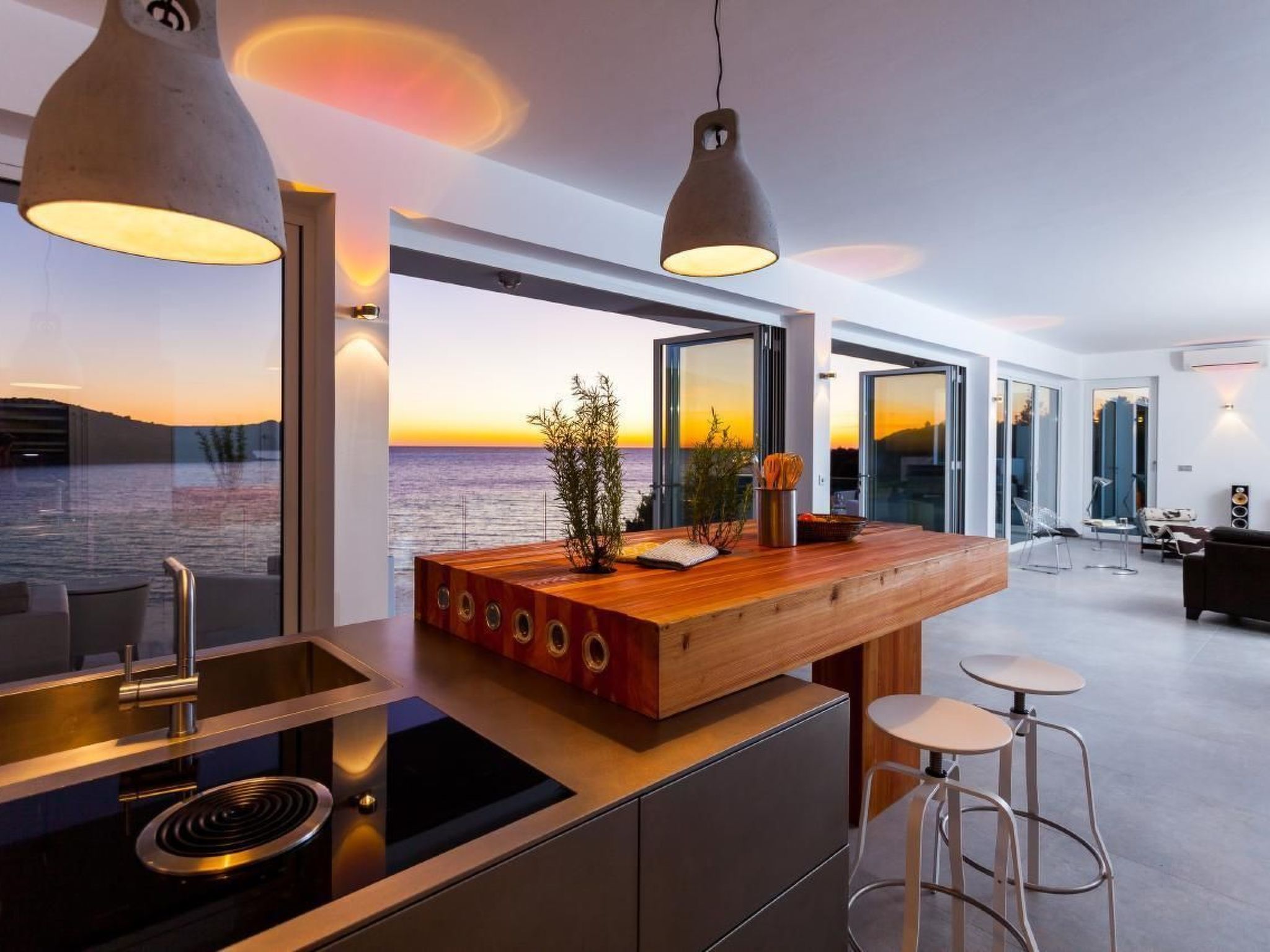 Villa Style and Sea-Inside