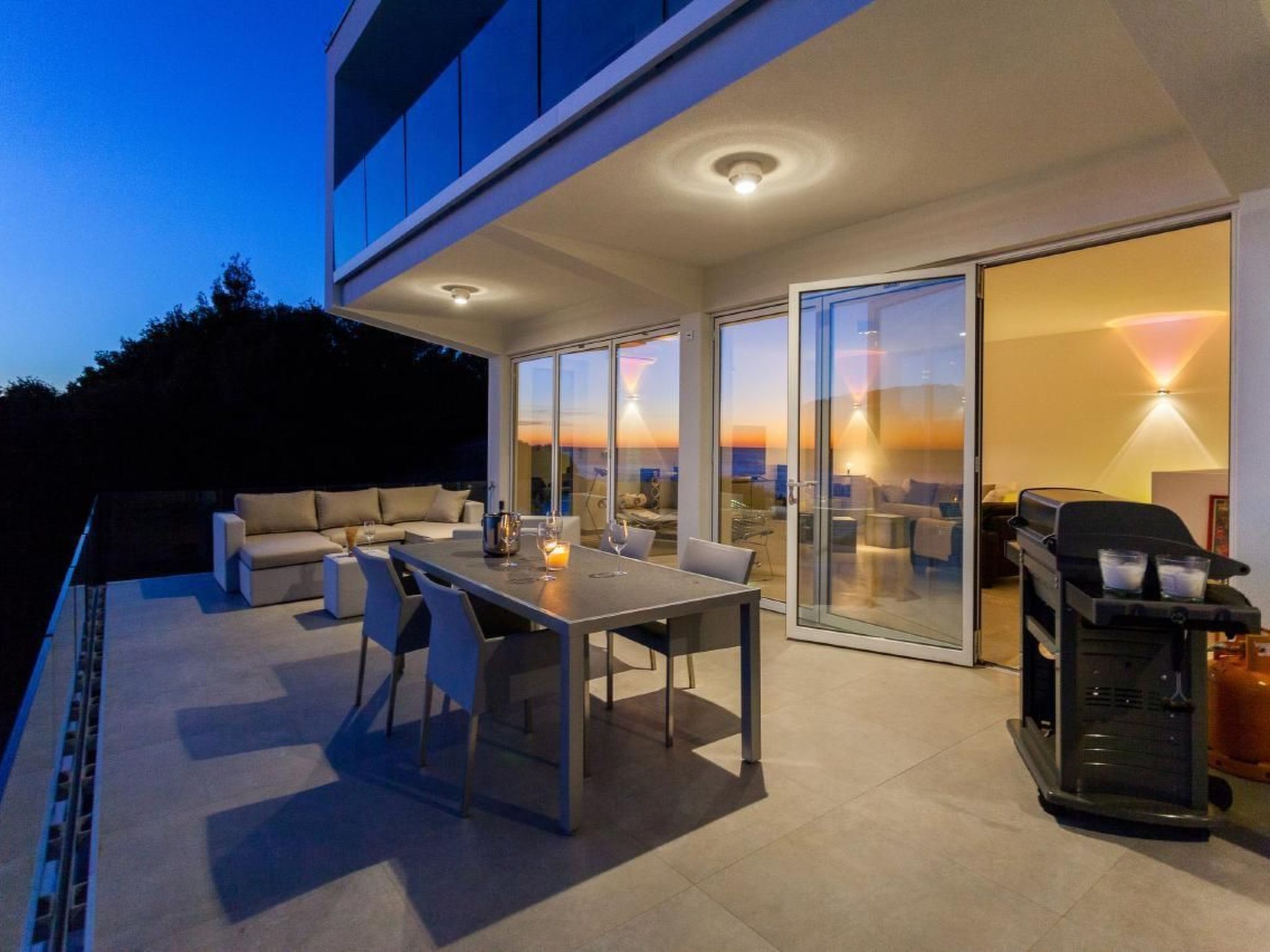 Villa Style and Sea-Inside