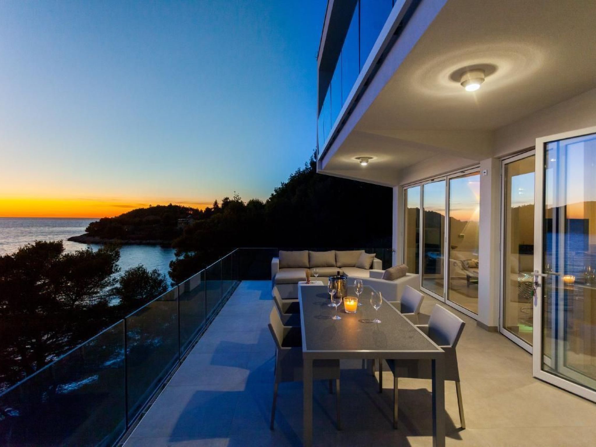 Villa Style and Sea-Inside