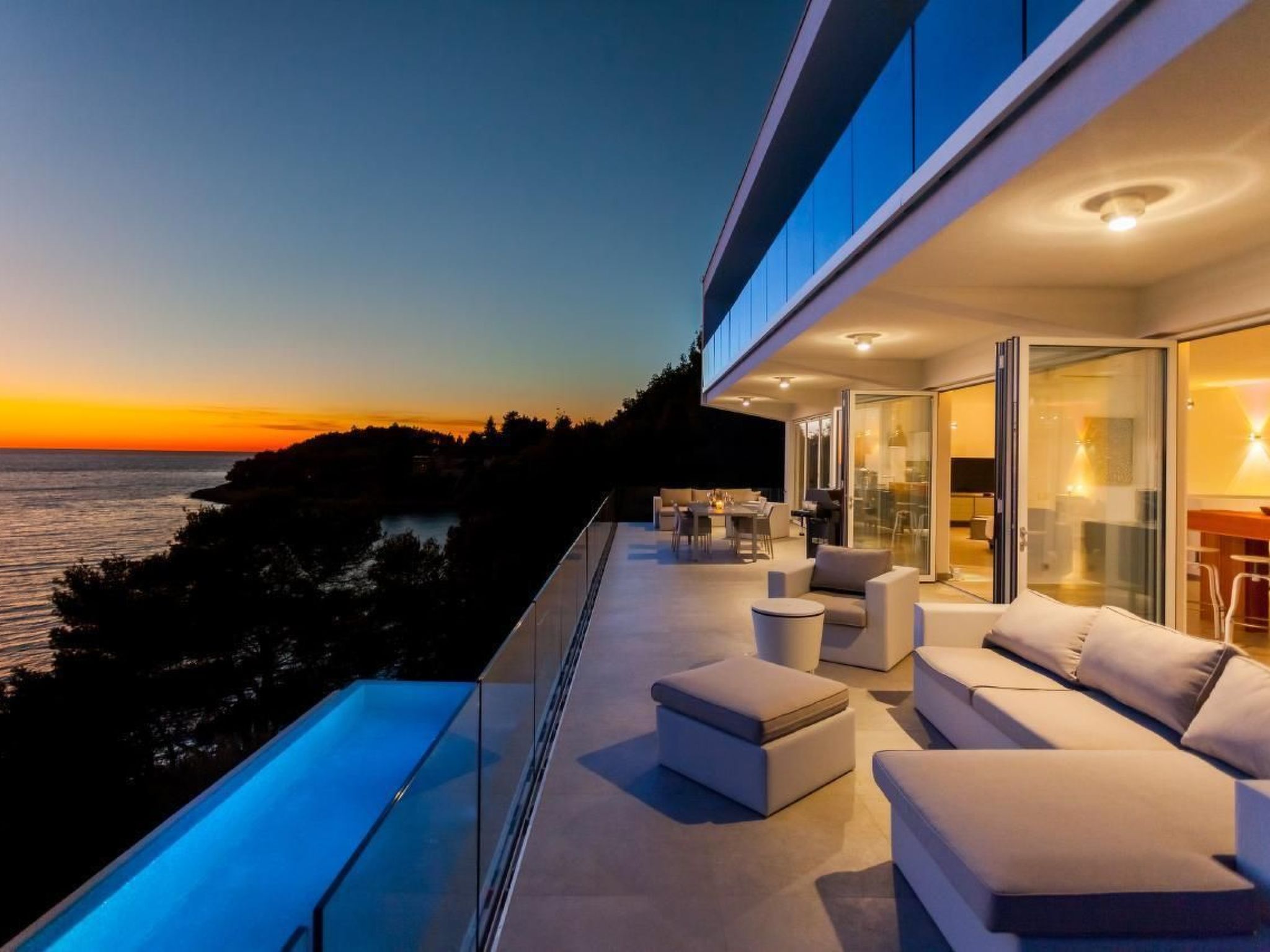 Villa Style and Sea-Inside