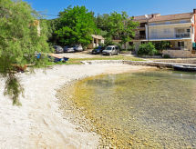 Appartement Šarenko: Vakantie aan zee op 10 meter van het strand in Vela Luka - thumbnail 3