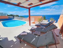 Vrijstaande villa met privézwembad op 25 meter van zee in Prigradica, Korčula - thumbnail 3