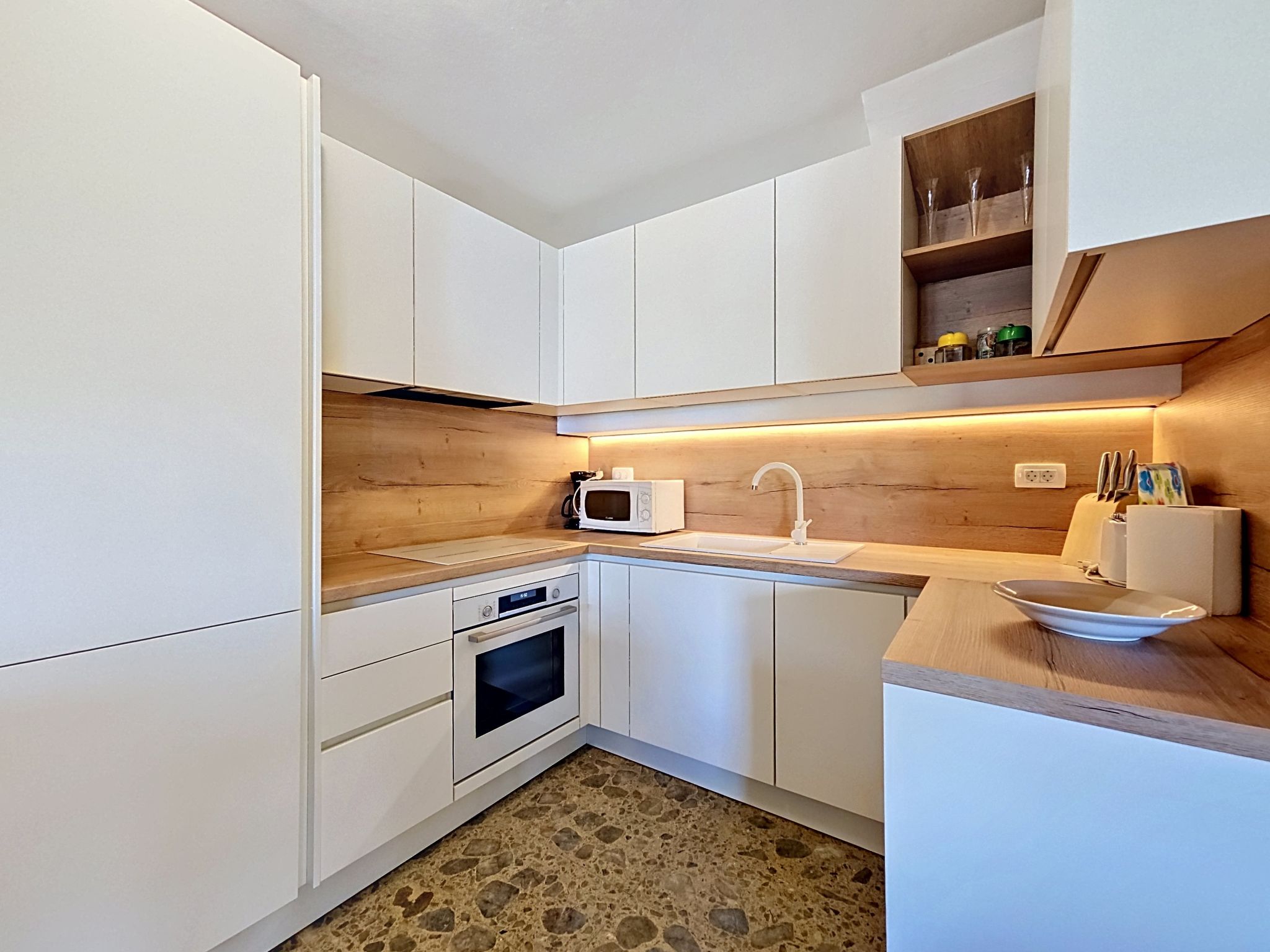 Twee-onder-een-kapwoning Peter vlak aan zee in Prigradica, Korčula - foto 10