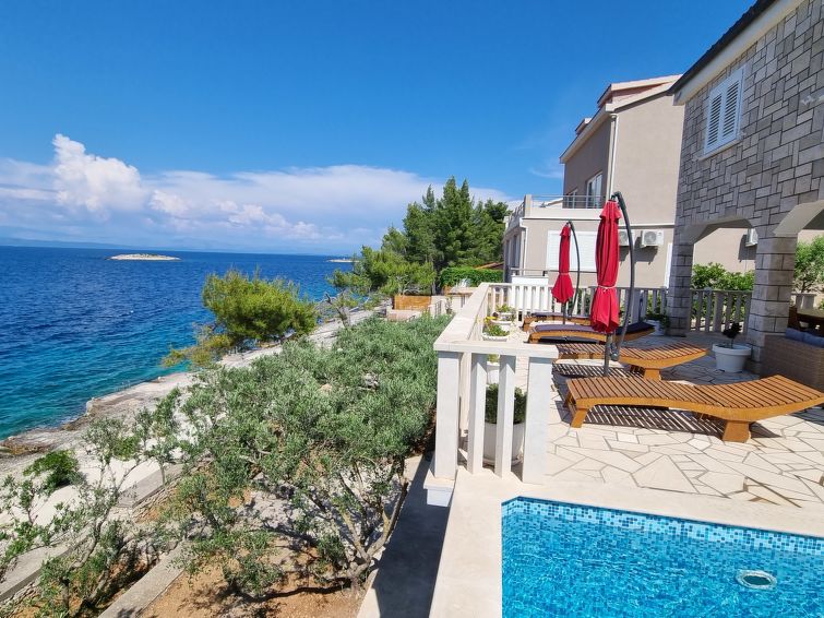 Vrijstaand vakantiehuis Nada met privézwembad in Prigradica in Prigradica