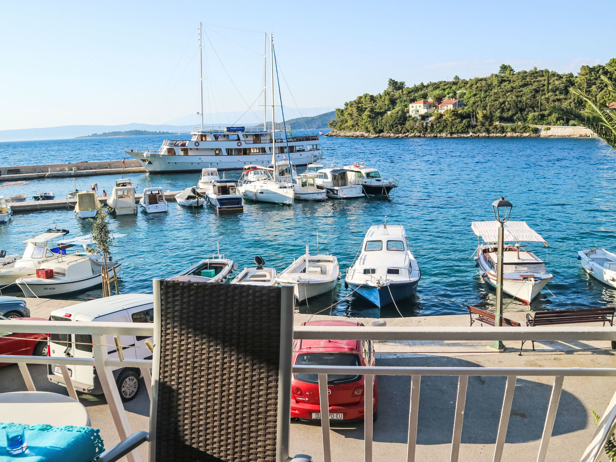 Photo of "Martina" direkt am Wasser