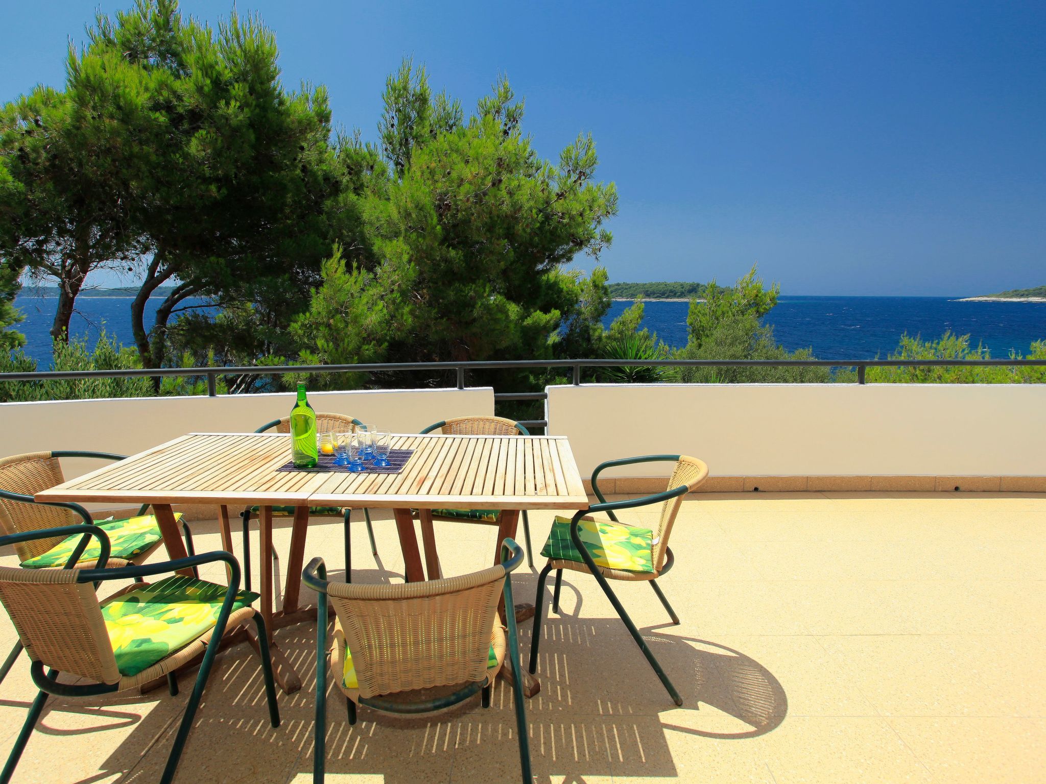 Ferienapartment für sechs Personen-Dedans