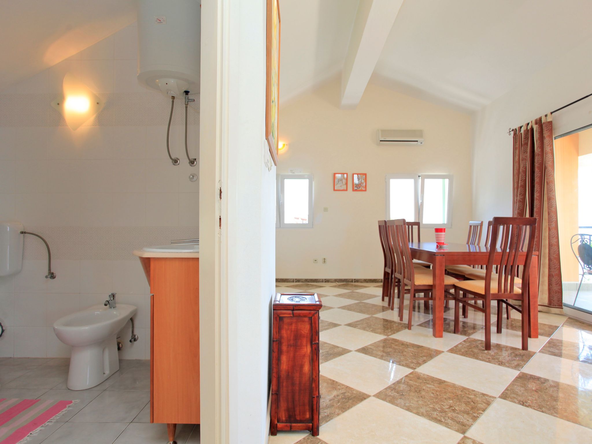 Ferienapartment für vier Personen-Dedans