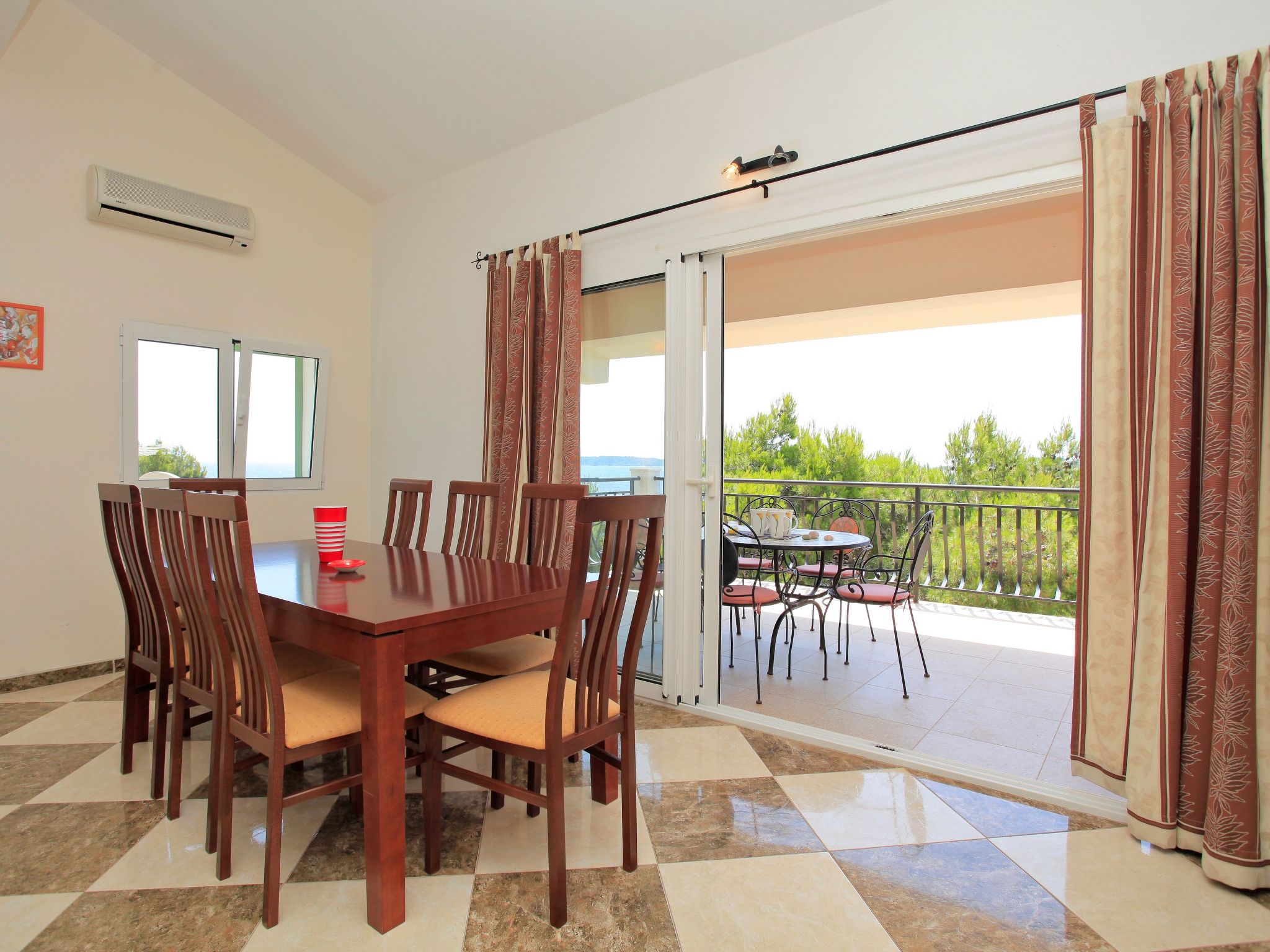 Ferienapartment für vier Personen-Dedans