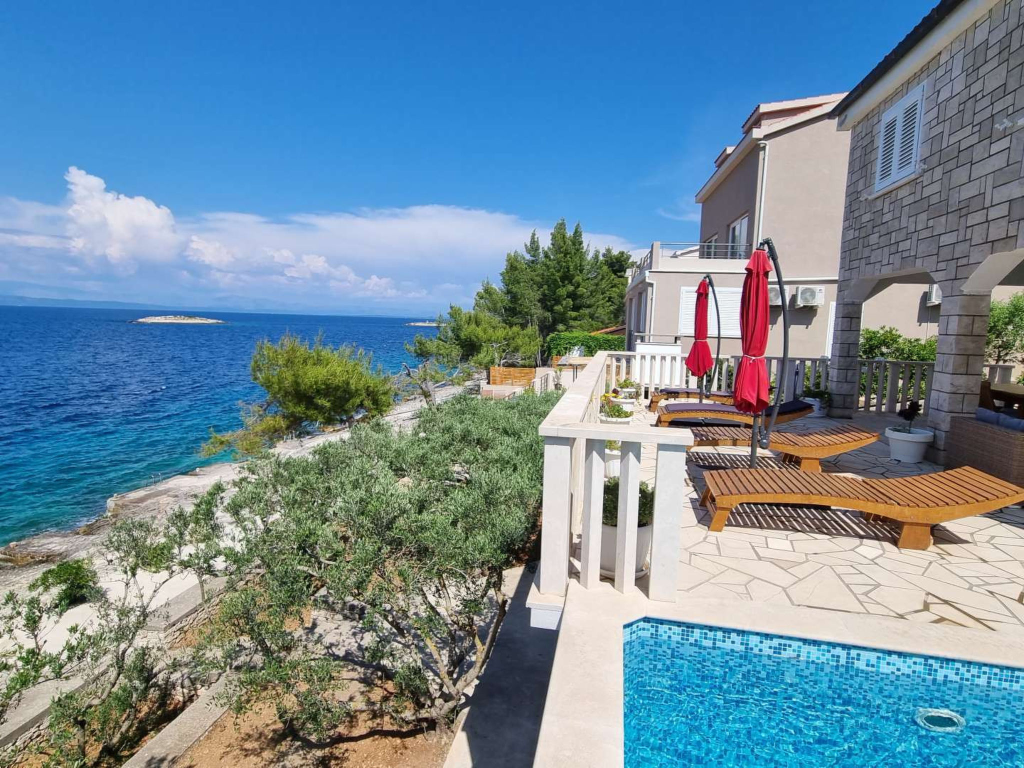 2-Bedroom Home, Blato