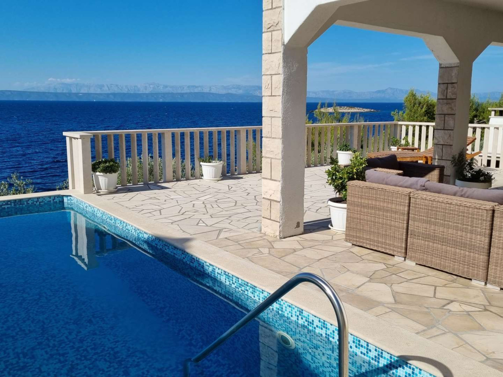 Beachfront Villa Dream with pool