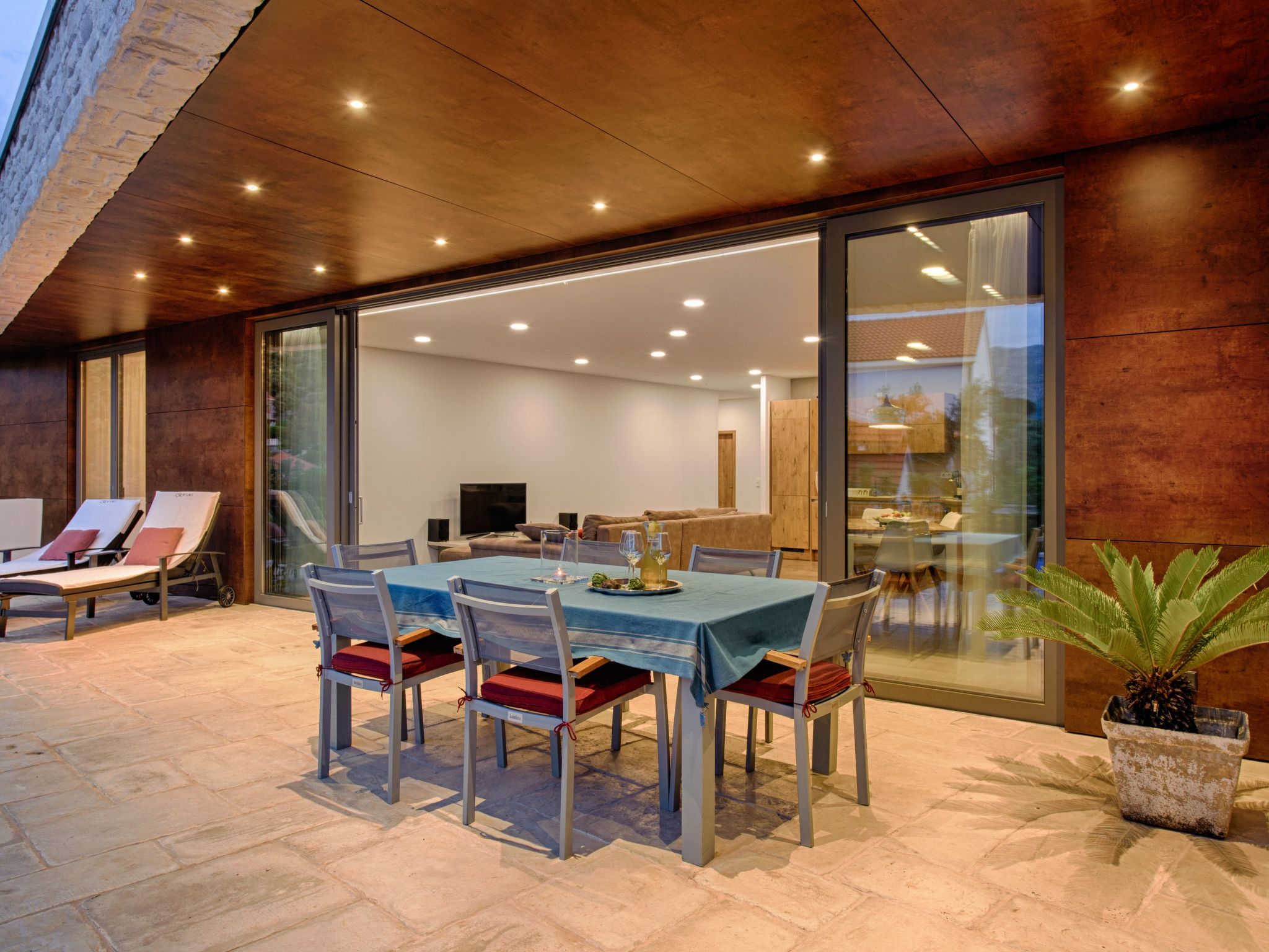 Villa Vinni-Image-tags.info