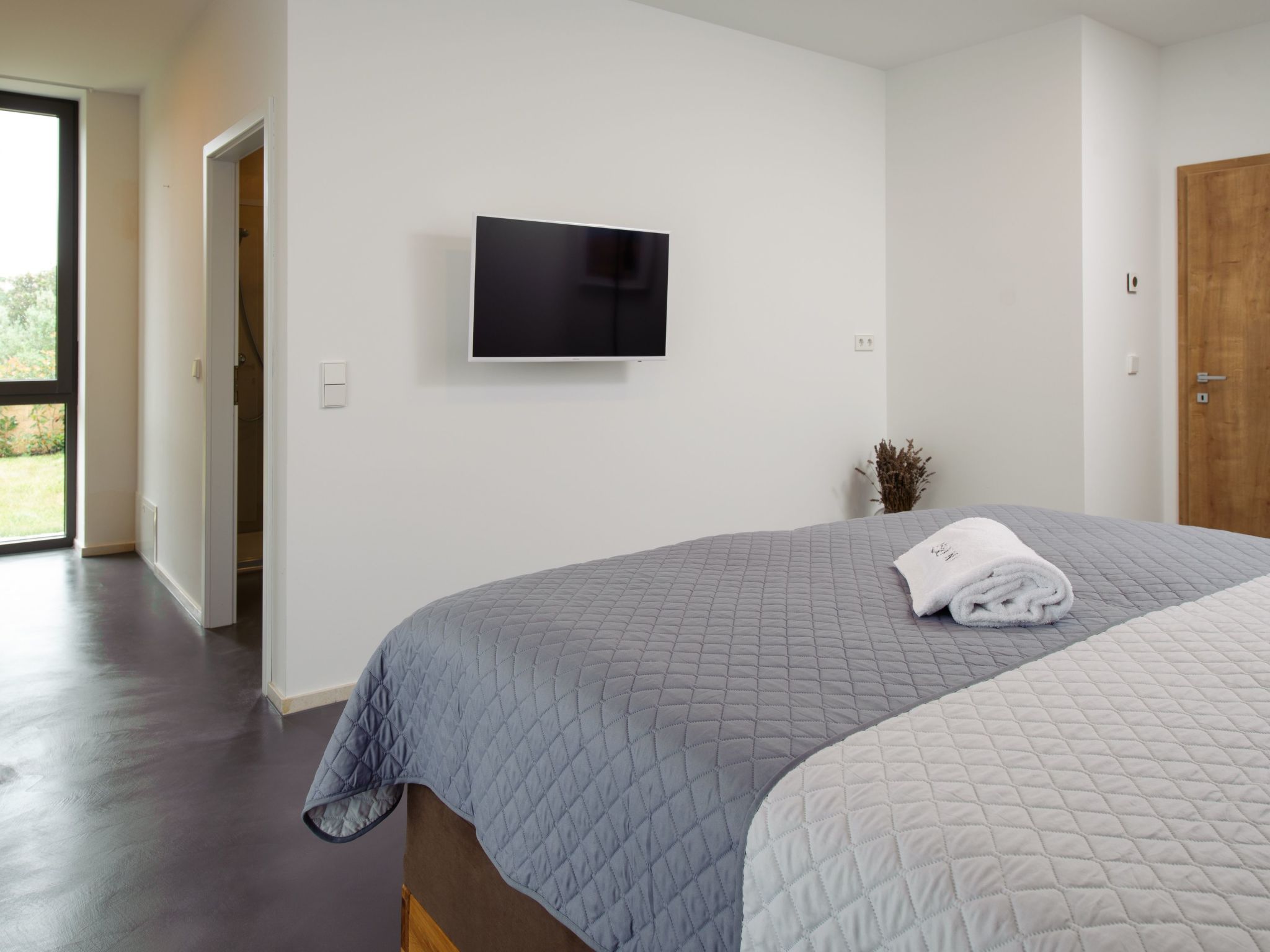 Villa Vinni-Image-tags.info