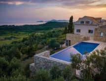 Villa Ella mit Infinity-Pool